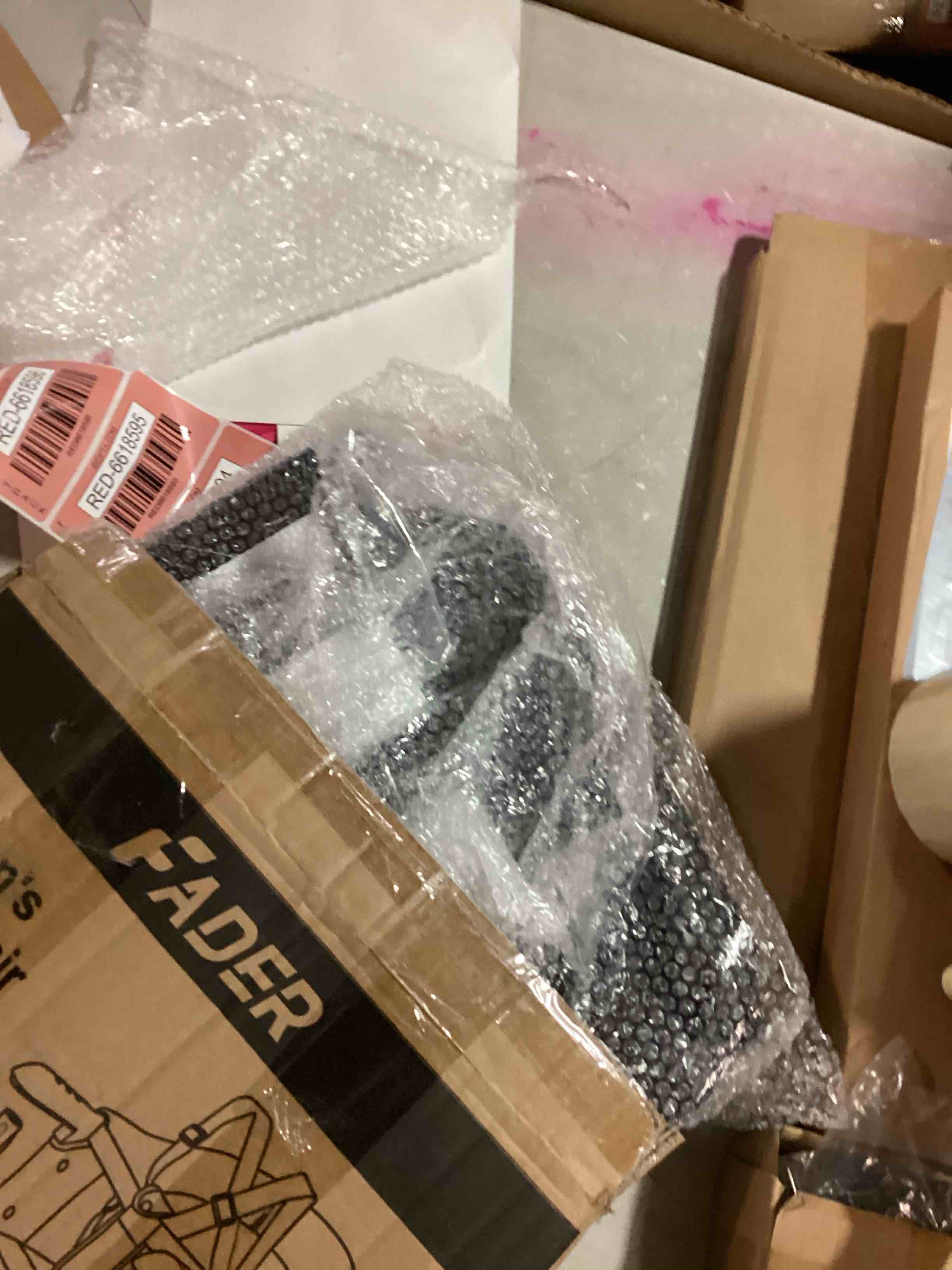 https://s3.amazonaws.com/lotting-images-prod/bidfta/RED6618591_1715797334881.jpeg