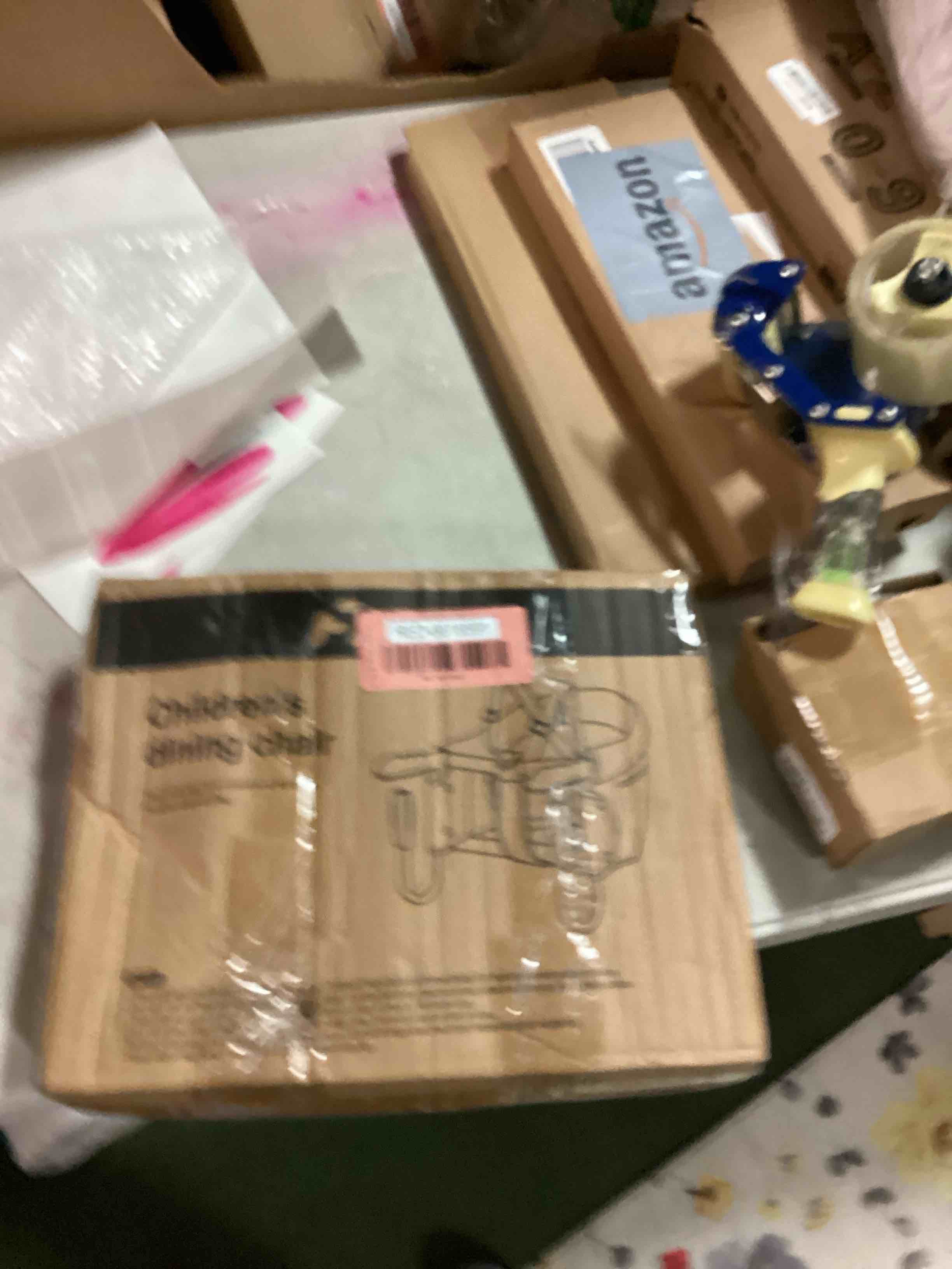 https://s3.amazonaws.com/lotting-images-prod/bidfta/RED6618591_1715797353970.jpeg