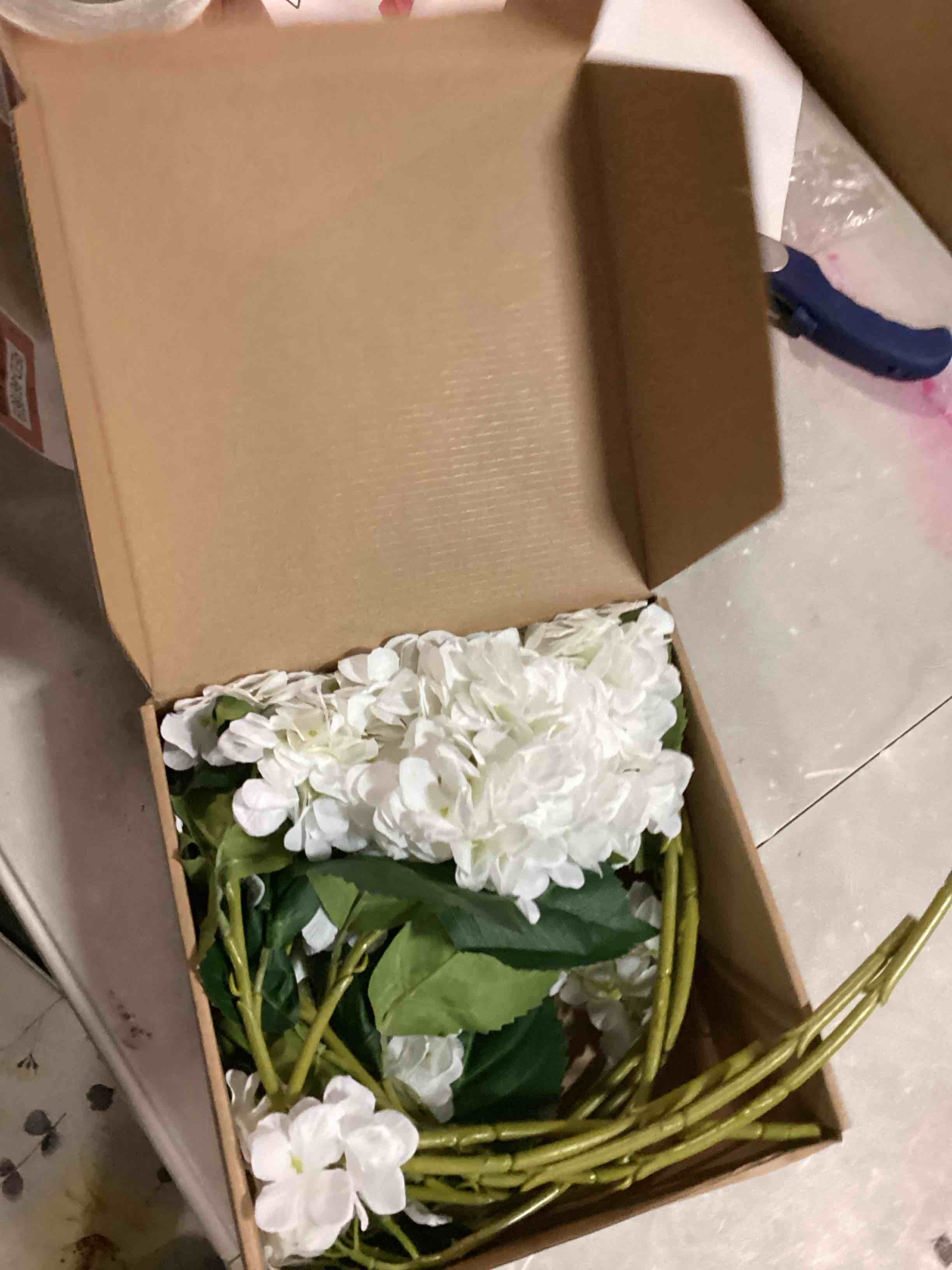 https://s3.amazonaws.com/lotting-images-prod/bidfta/RED6618619_1715799223732.jpeg