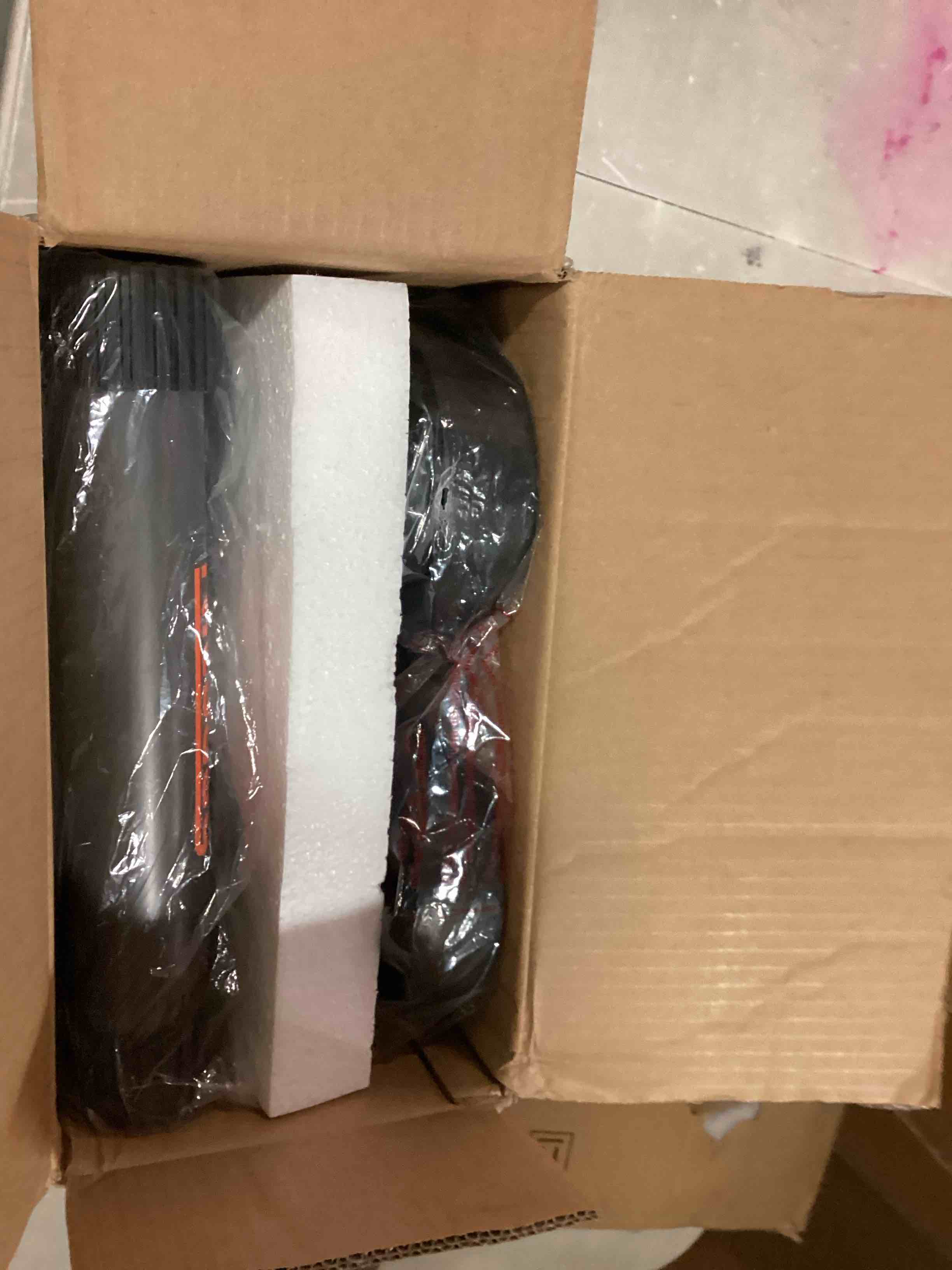 https://s3.amazonaws.com/lotting-images-prod/bidfta/RED6618793_1715869236493.jpeg