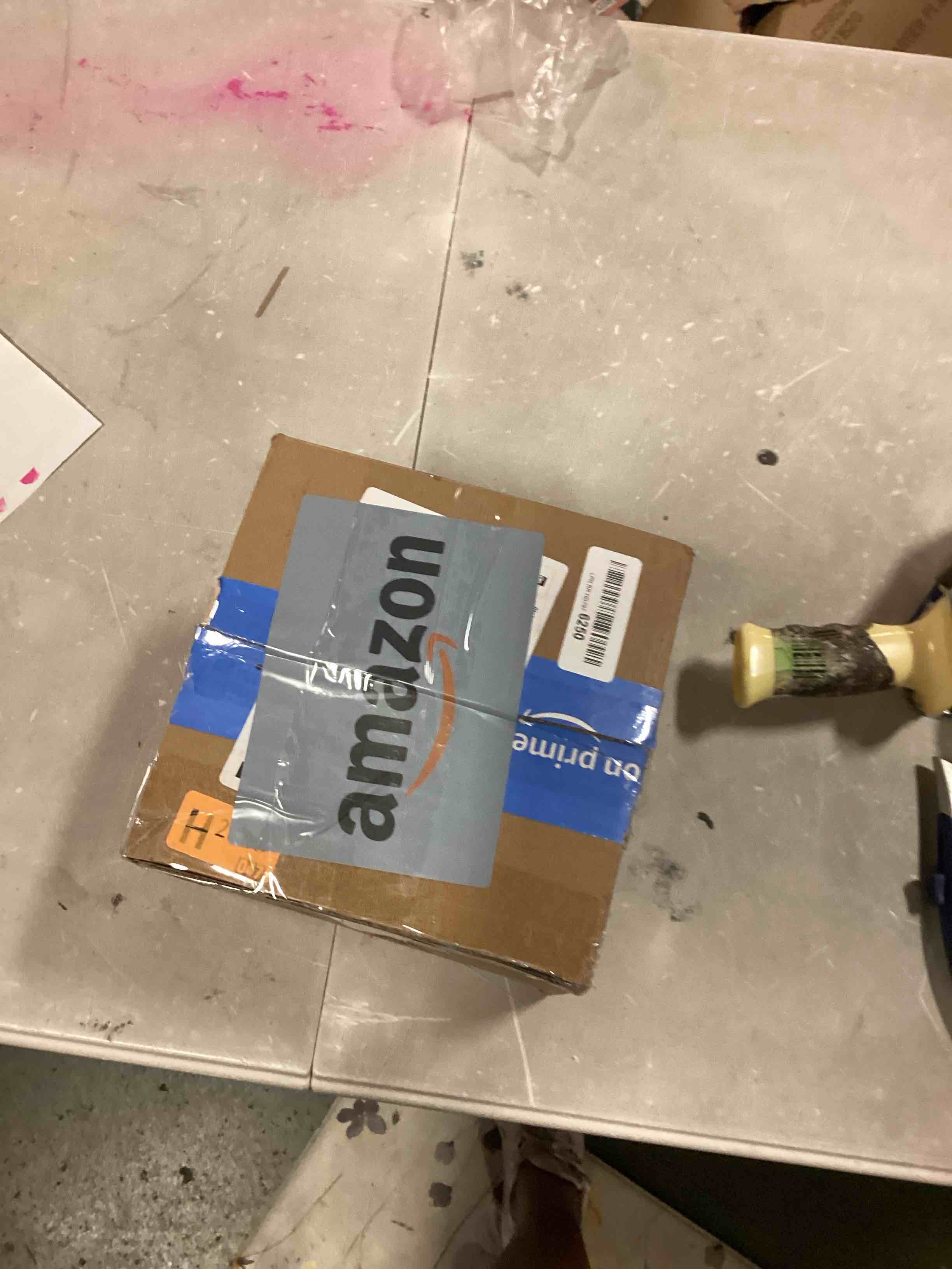 https://s3.amazonaws.com/lotting-images-prod/bidfta/RED6618815_1715870887687.jpeg