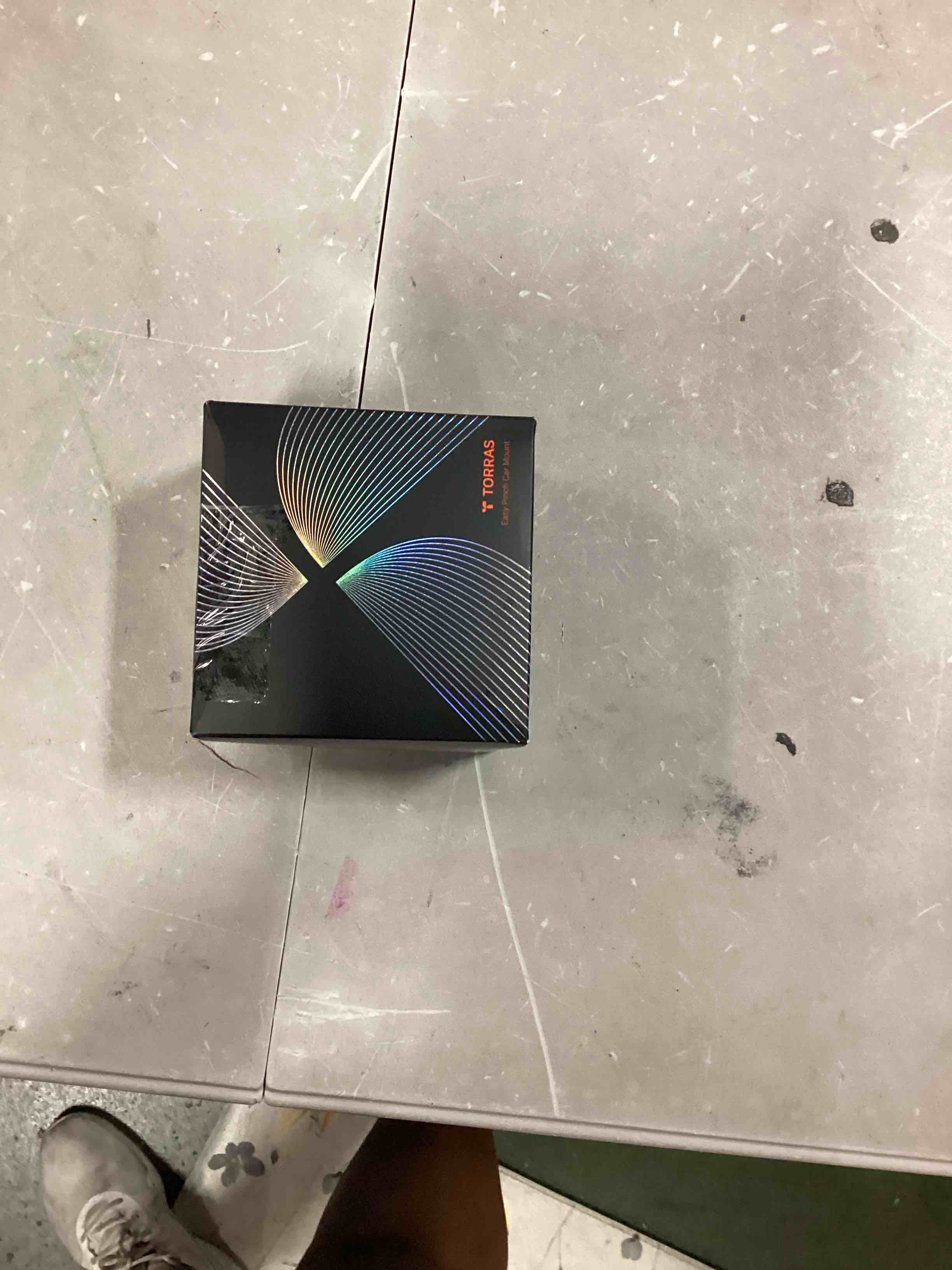 https://s3.amazonaws.com/lotting-images-prod/bidfta/RED6618837_1715872743331.jpeg