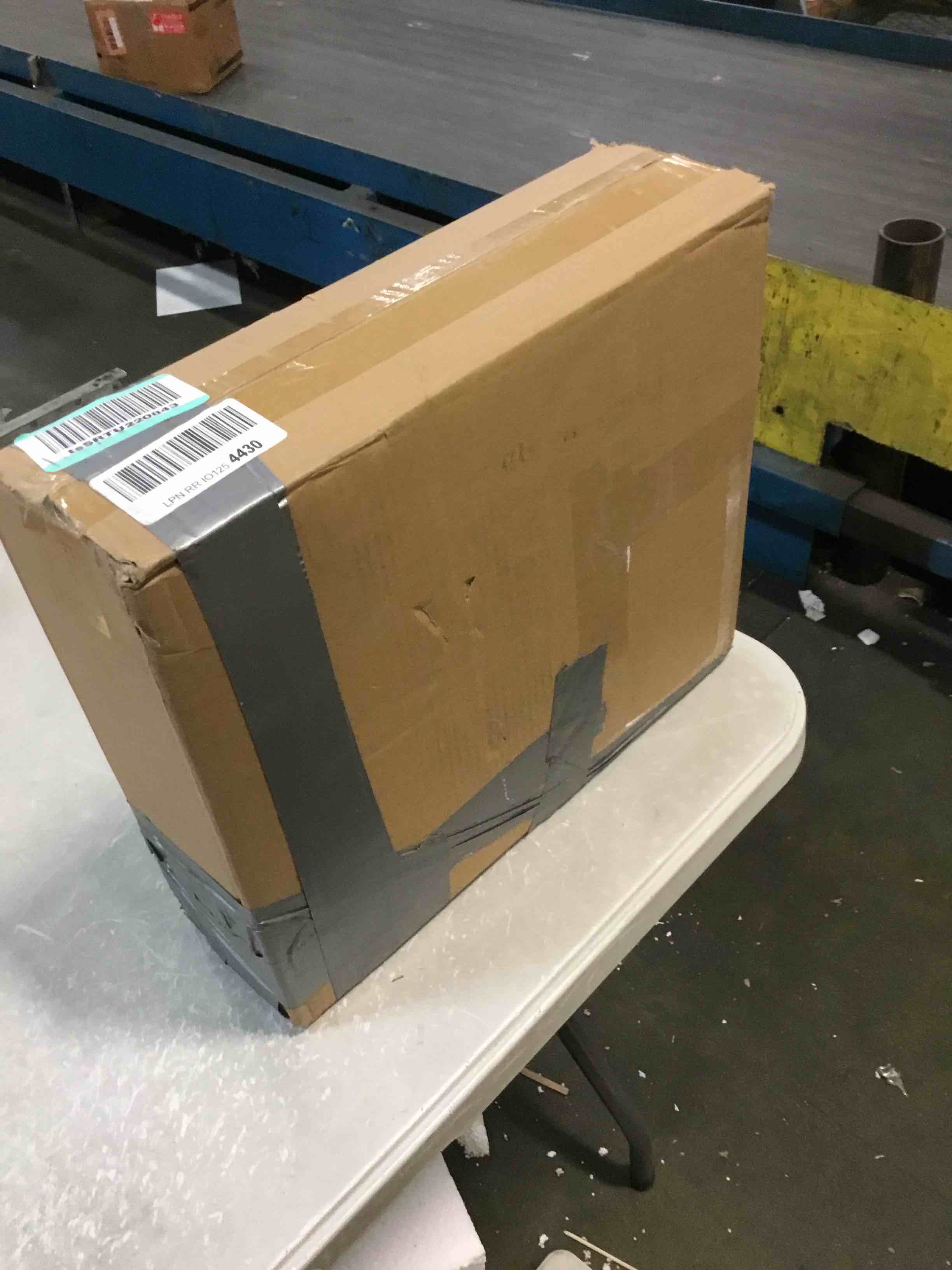 https://s3.amazonaws.com/lotting-images-prod/bidfta/RED6619473_1716058248585.jpeg