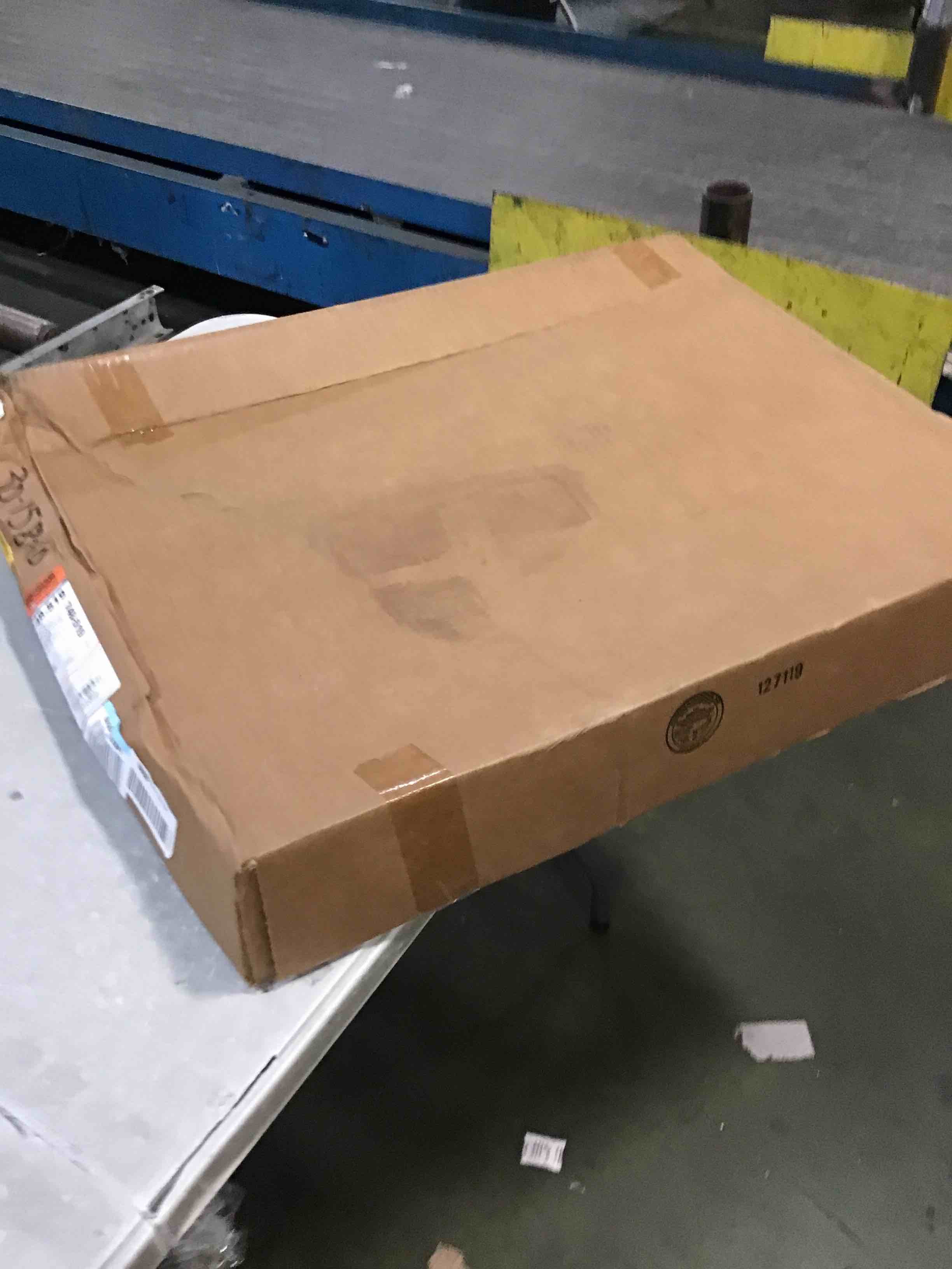 https://s3.amazonaws.com/lotting-images-prod/bidfta/RED6619512_1716121419480.jpeg