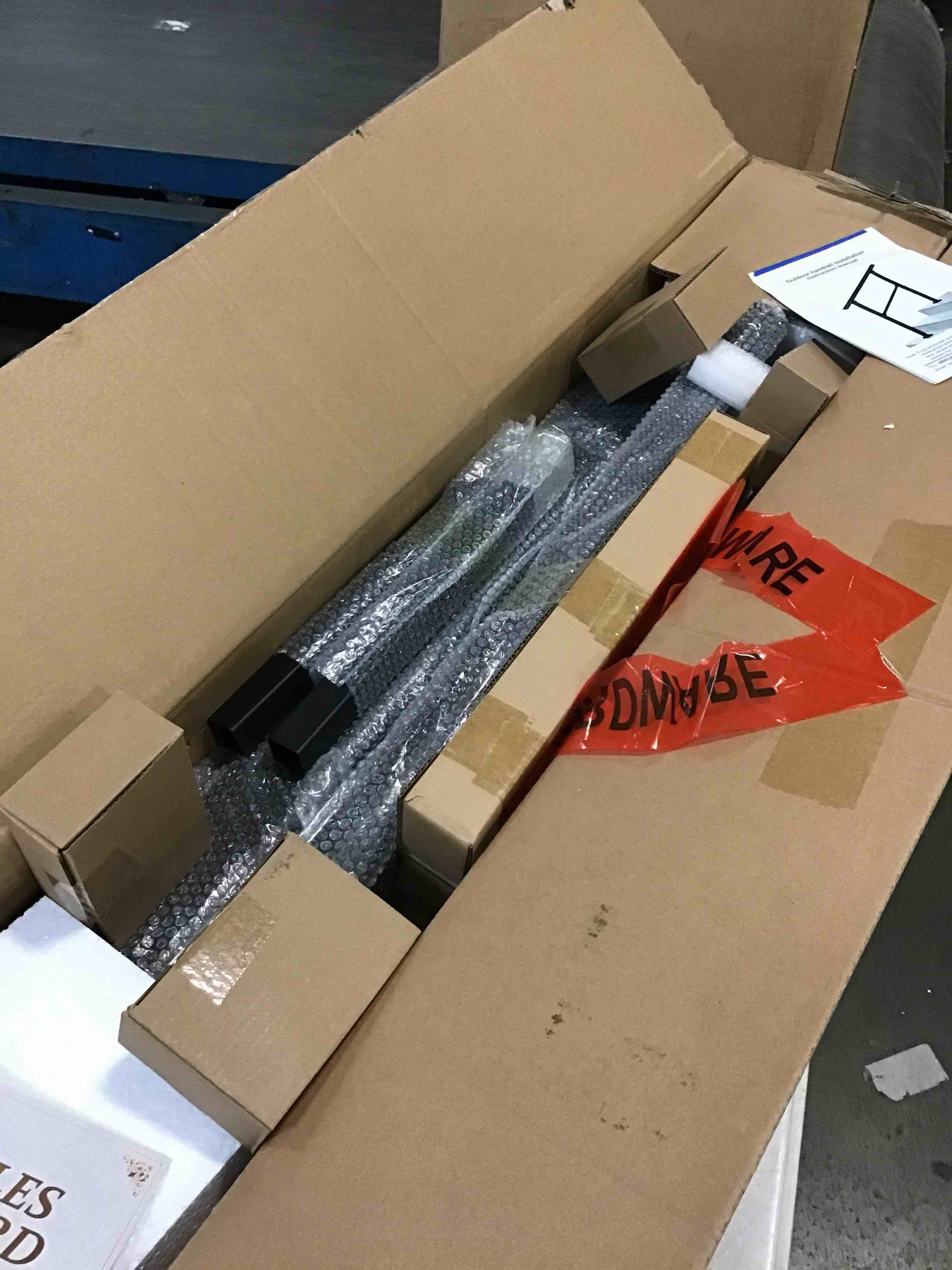 https://s3.amazonaws.com/lotting-images-prod/bidfta/RED6619516_1716122041091.jpeg