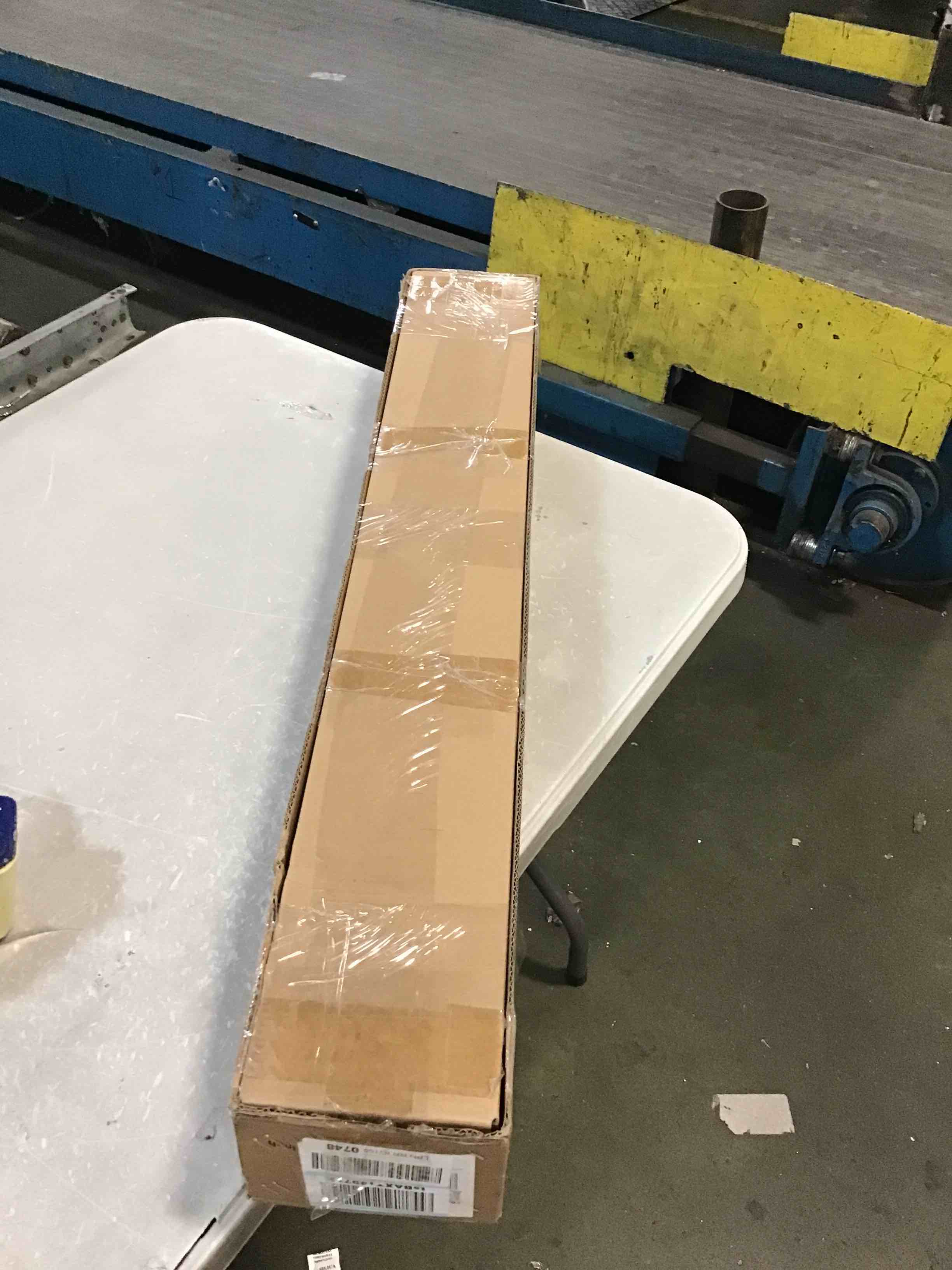 https://s3.amazonaws.com/lotting-images-prod/bidfta/RED6619522_1716122873332.jpeg