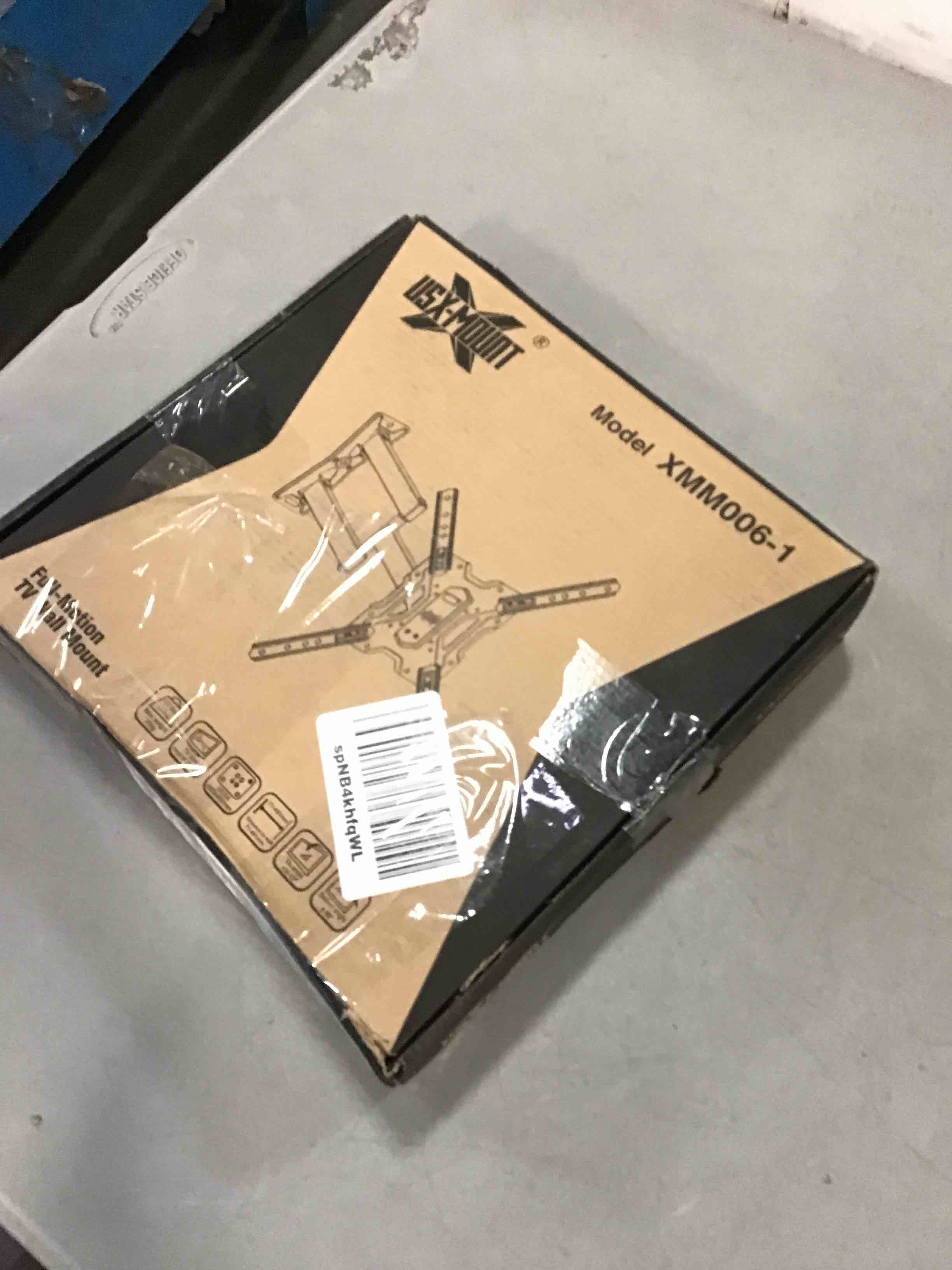https://s3.amazonaws.com/lotting-images-prod/bidfta/RED6619762_1716402638529.jpeg
