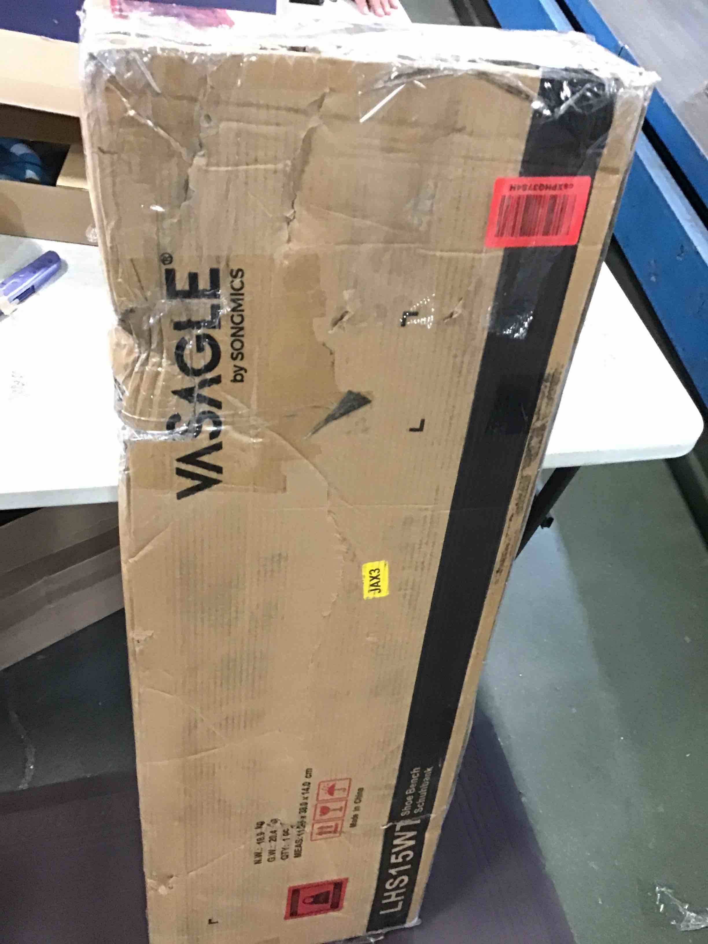 https://s3.amazonaws.com/lotting-images-prod/bidfta/RED6619915_1716474450259.jpeg