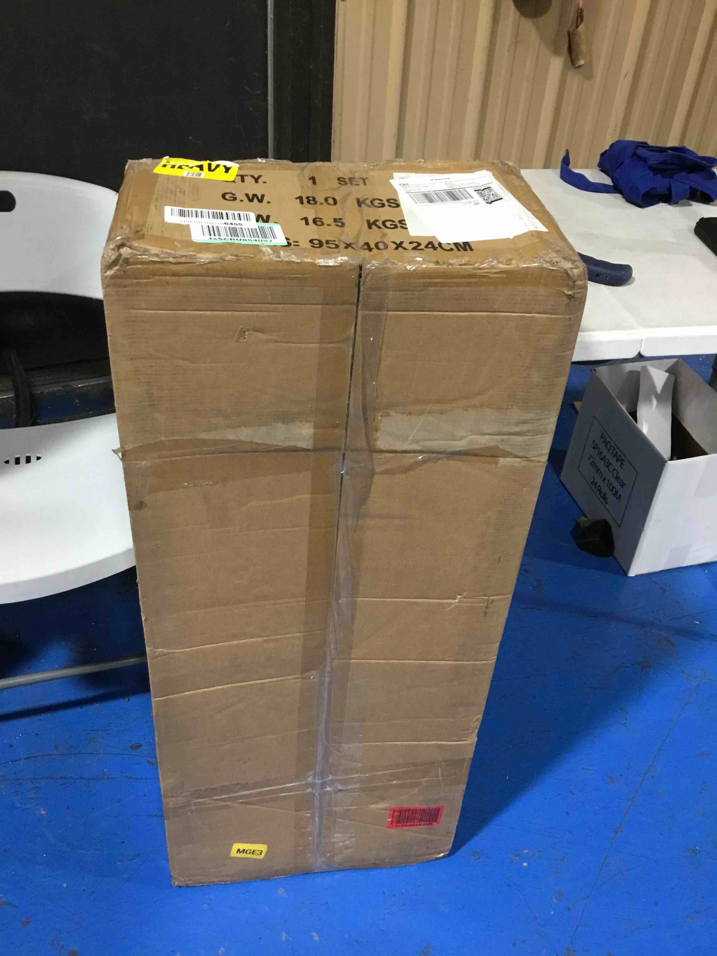 https://s3.amazonaws.com/lotting-images-prod/bidfta/RED6624600_1720873652101.jpeg