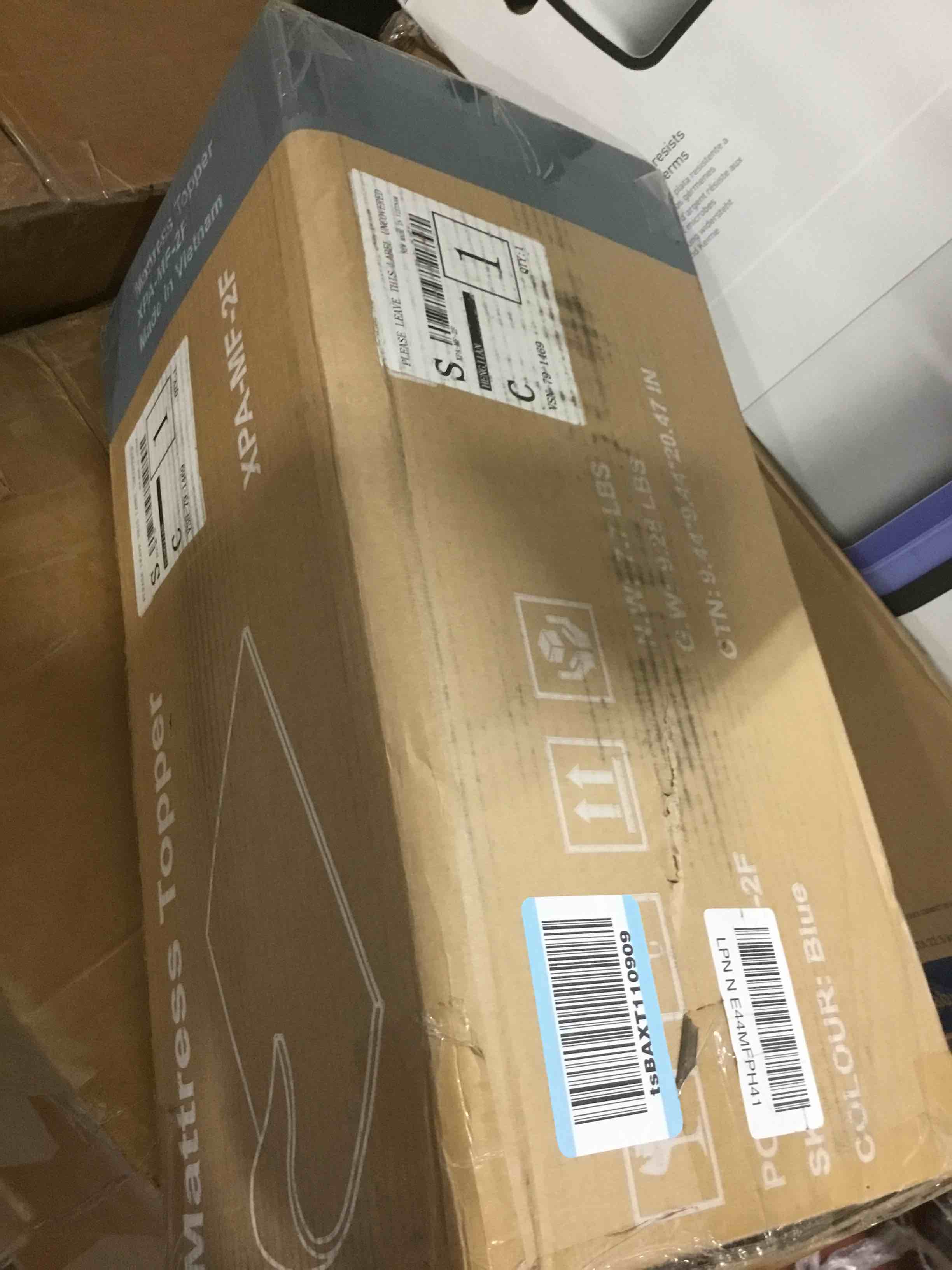 https://s3.amazonaws.com/lotting-images-prod/bidfta/RED6624963_1721660544897.jpeg