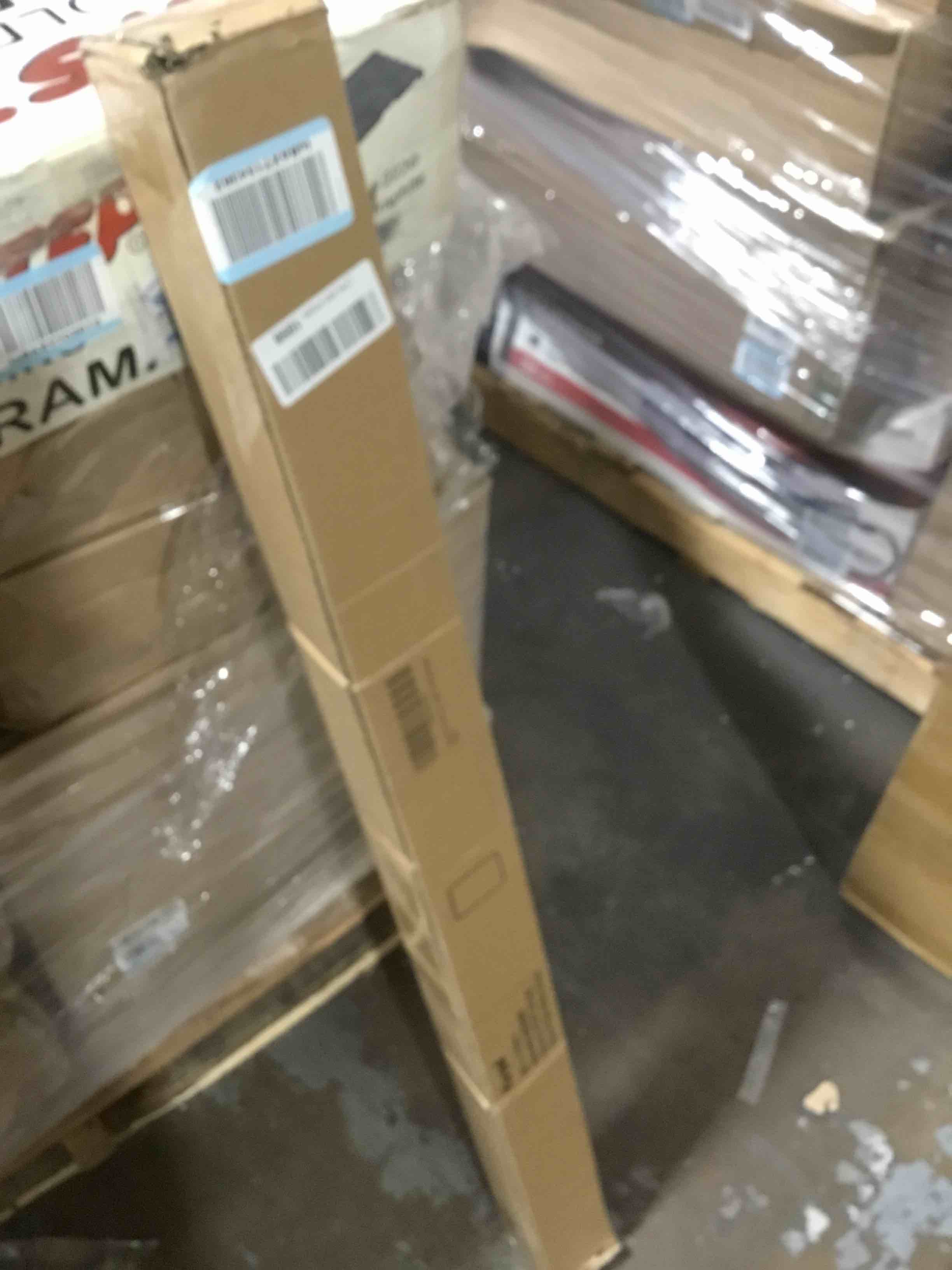 https://s3.amazonaws.com/lotting-images-prod/bidfta/RED6629134_1723736902512.jpeg