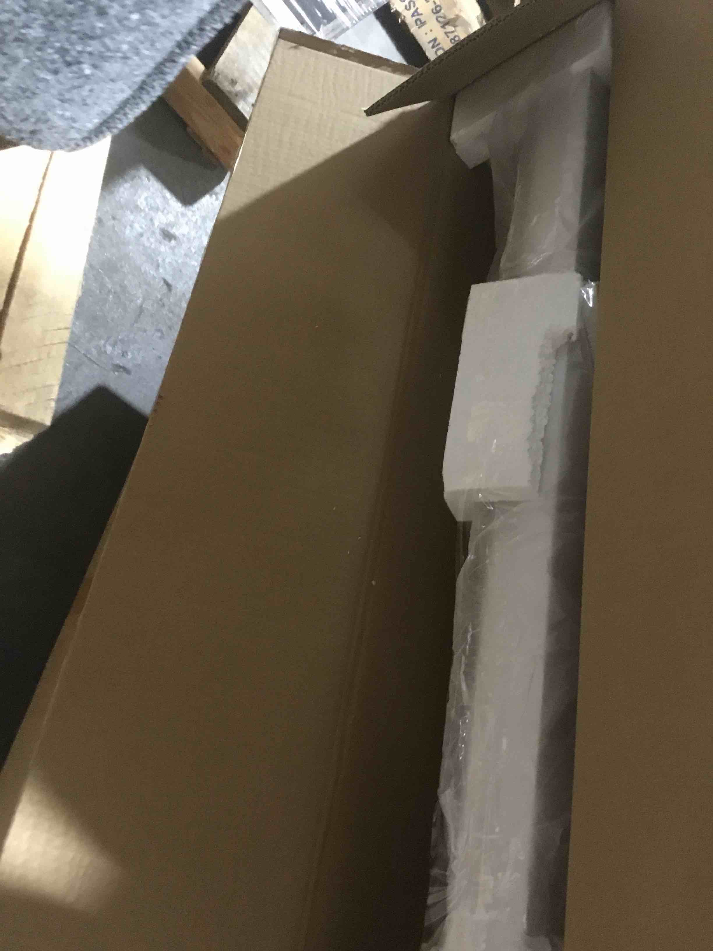https://s3.amazonaws.com/lotting-images-prod/bidfta/RED6630504_1723043390611.jpeg