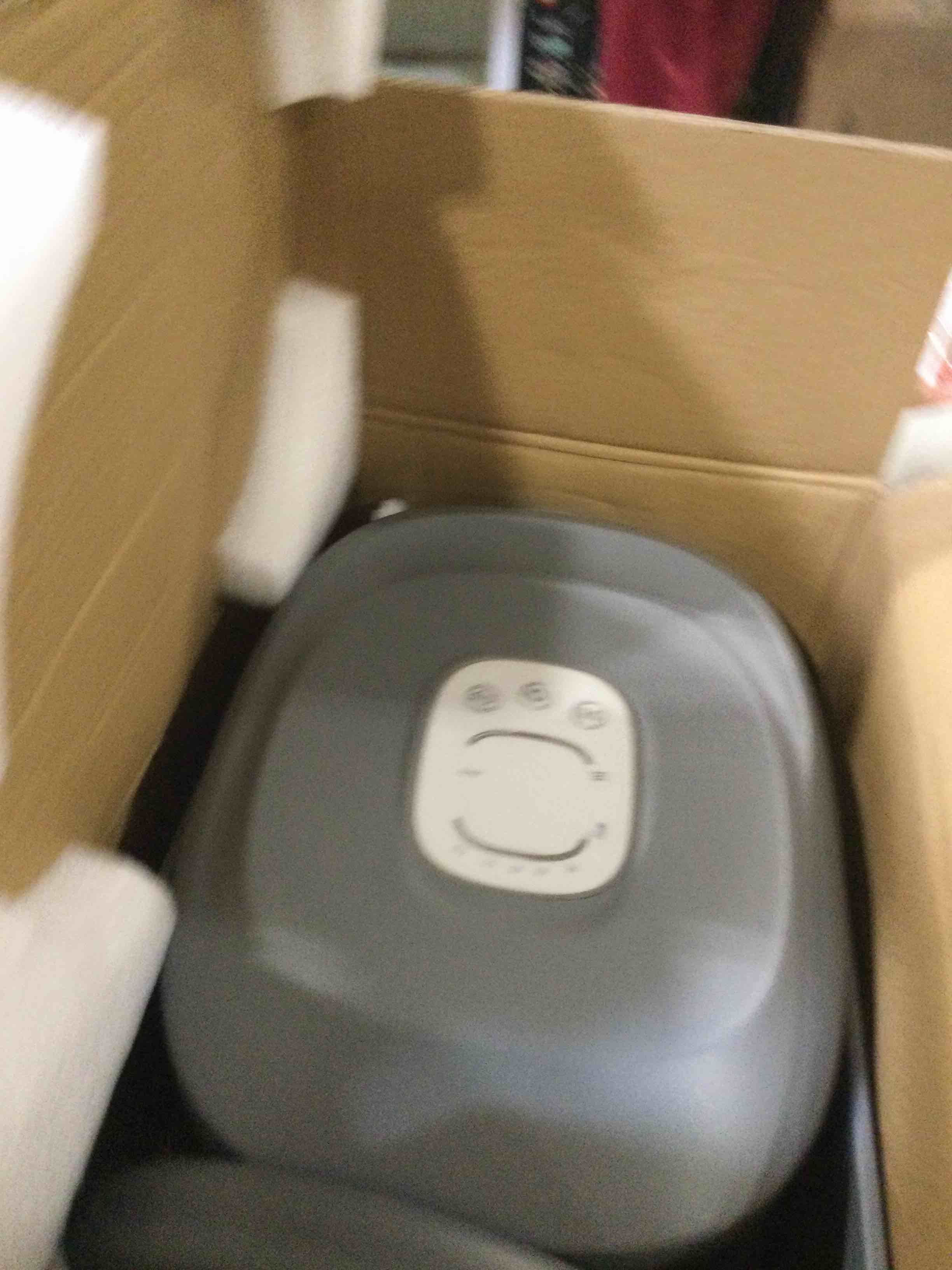 https://s3.amazonaws.com/lotting-images-prod/bidfta/RED6634430_1725555661427.jpeg