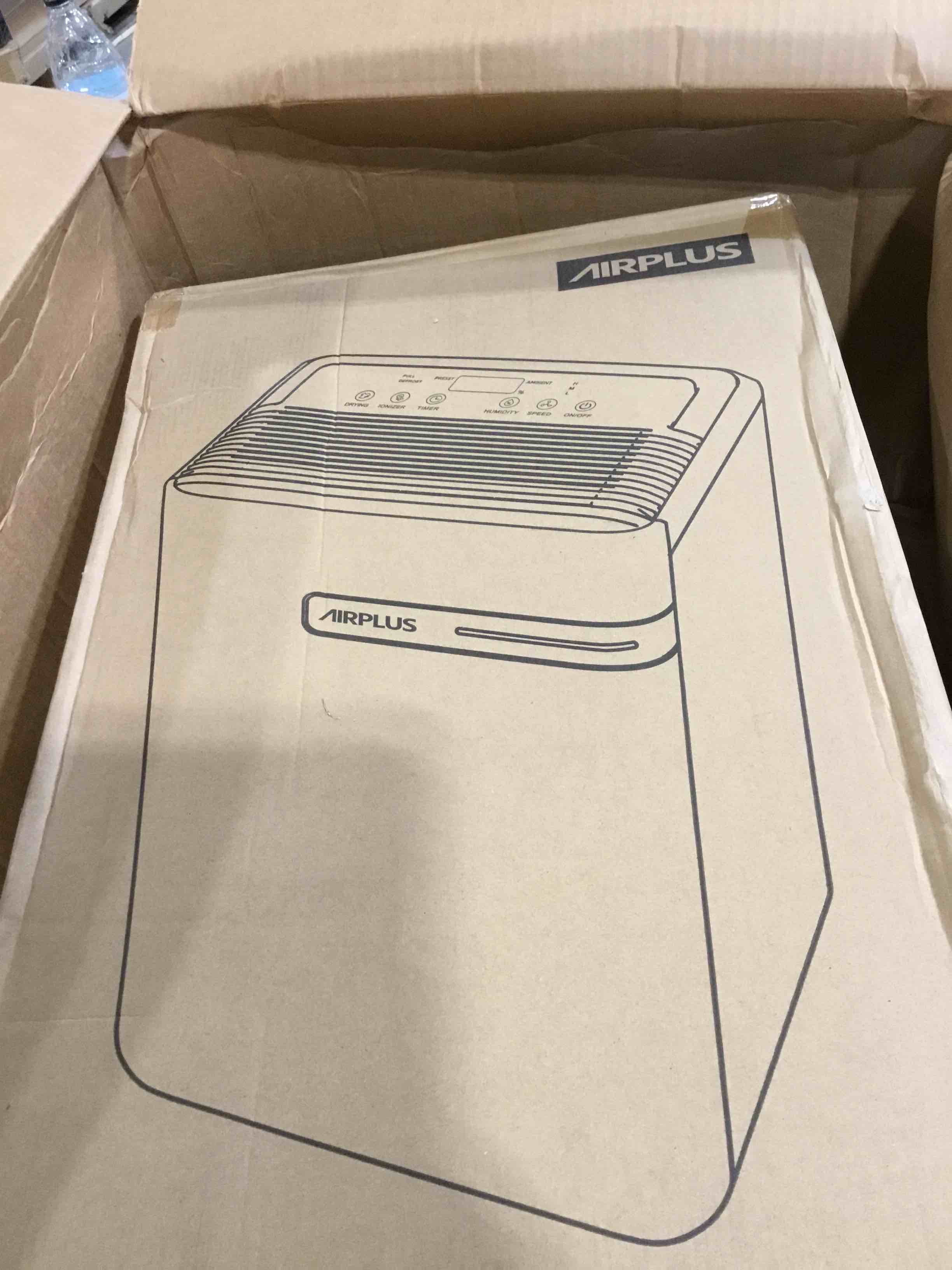 https://s3.amazonaws.com/lotting-images-prod/bidfta/RED6634763_1726249794673.jpeg