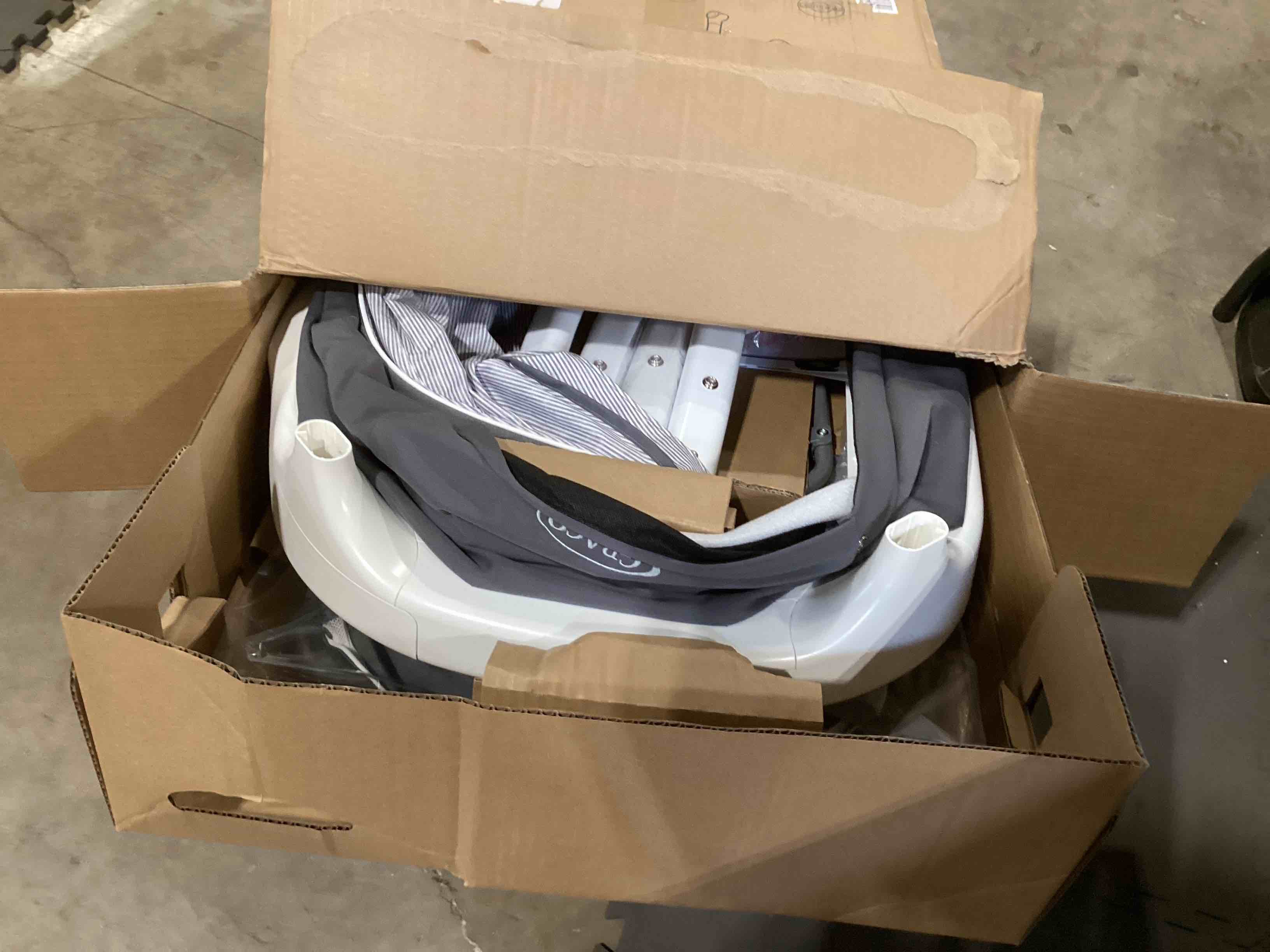 https://s3.amazonaws.com/lotting-images-prod/bidfta/RED6635310_1722363886454.jpeg