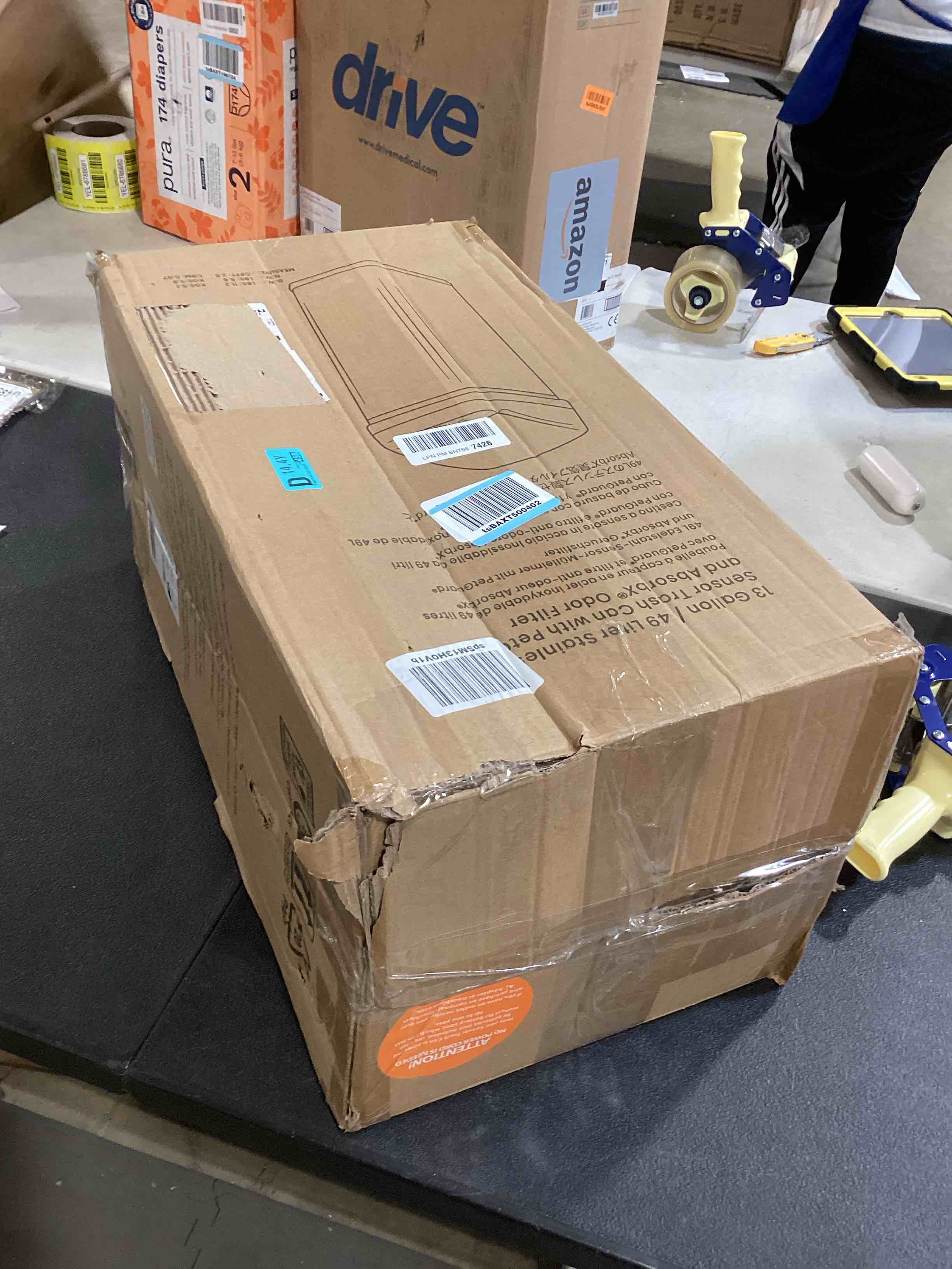 https://s3.amazonaws.com/lotting-images-prod/bidfta/RED6635415_1722439320090.jpeg