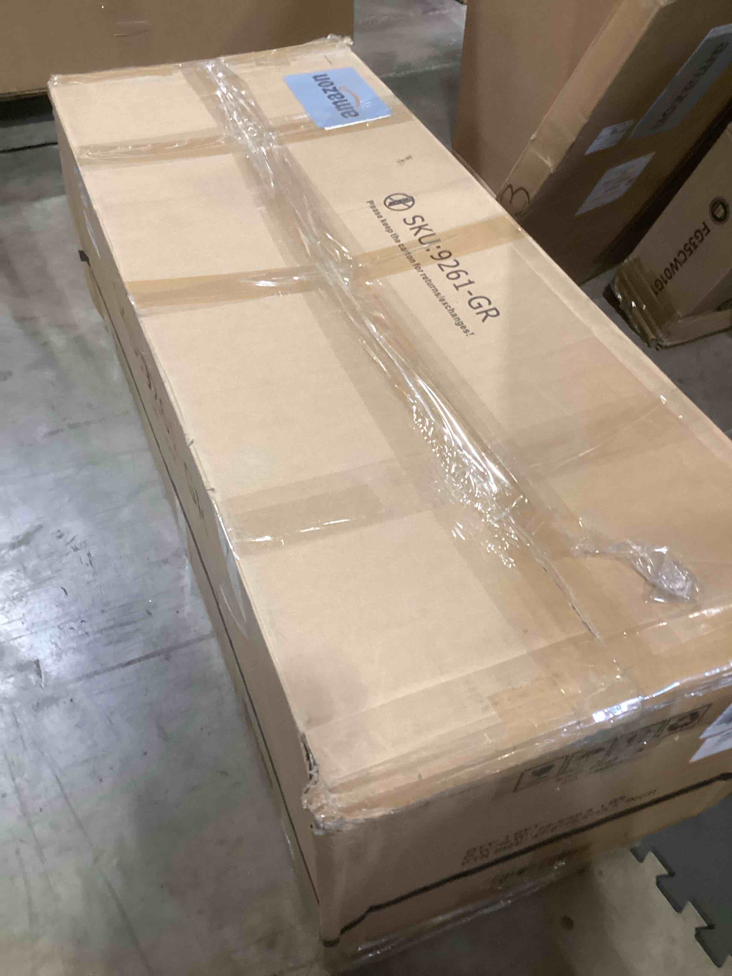 https://s3.amazonaws.com/lotting-images-prod/bidfta/RED6635570_1722534237349.jpeg