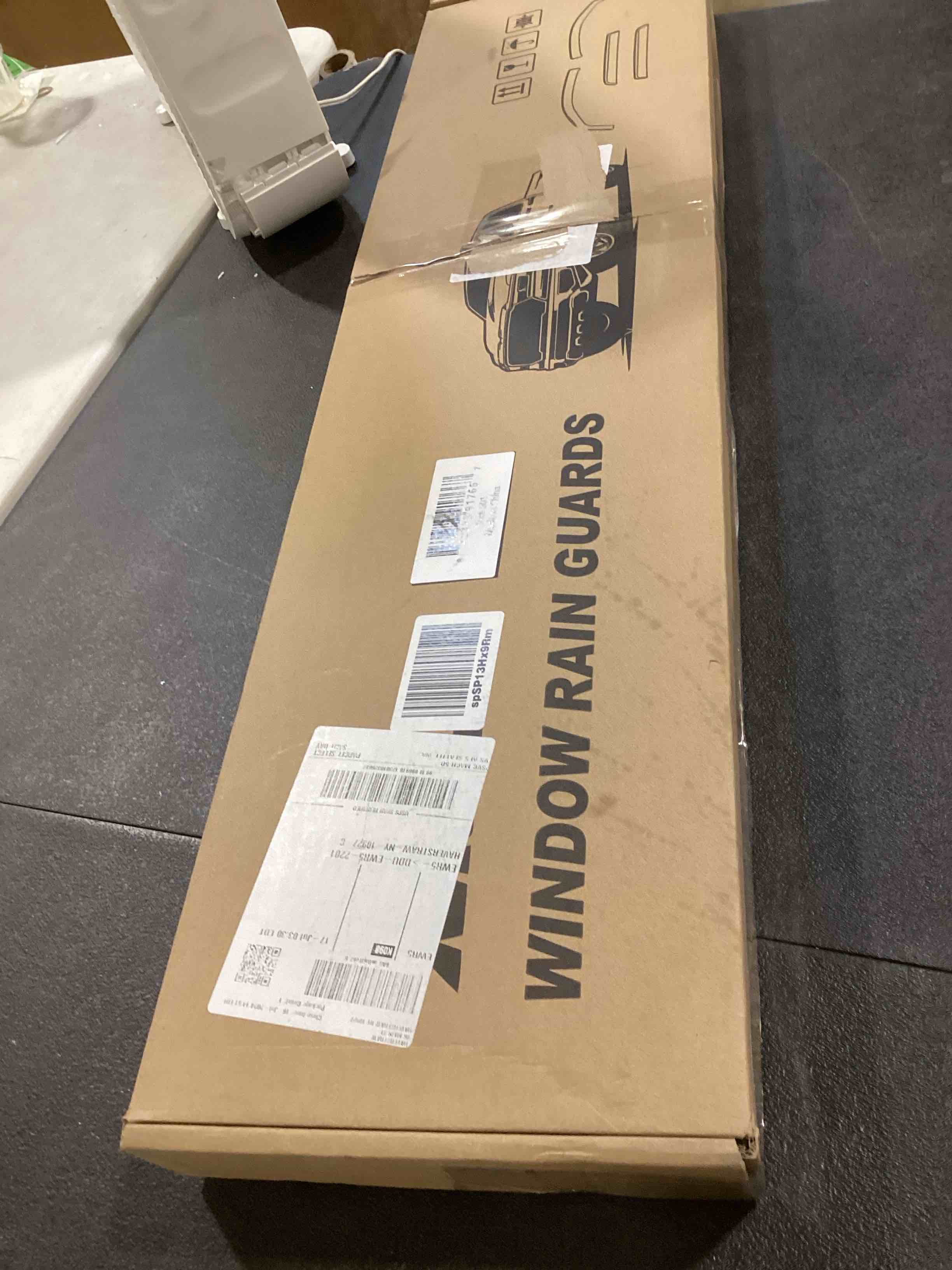 https://s3.amazonaws.com/lotting-images-prod/bidfta/RED6636181_1723132834538.jpeg