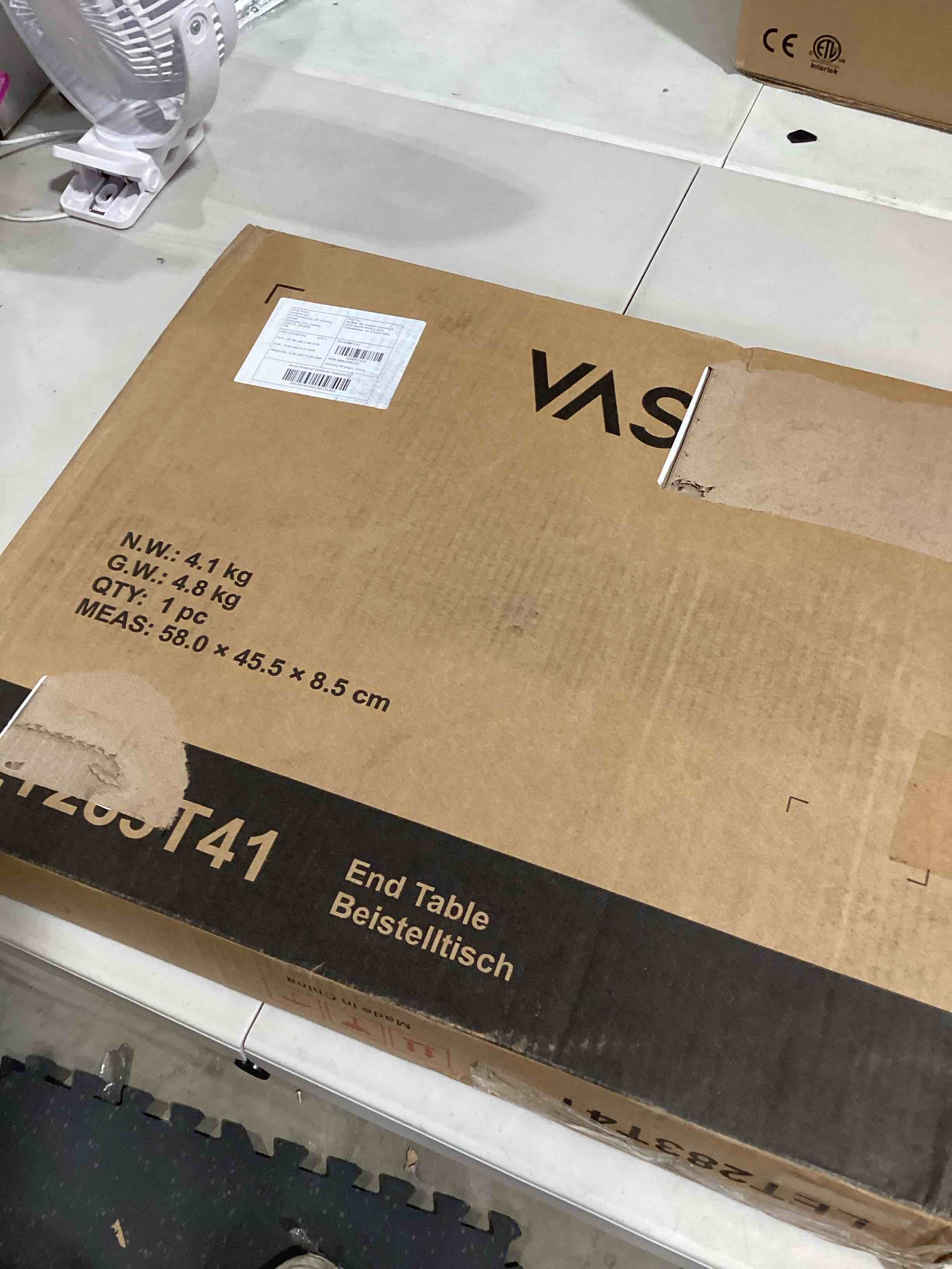 https://s3.amazonaws.com/lotting-images-prod/bidfta/RED6636820_1723048534635.jpeg