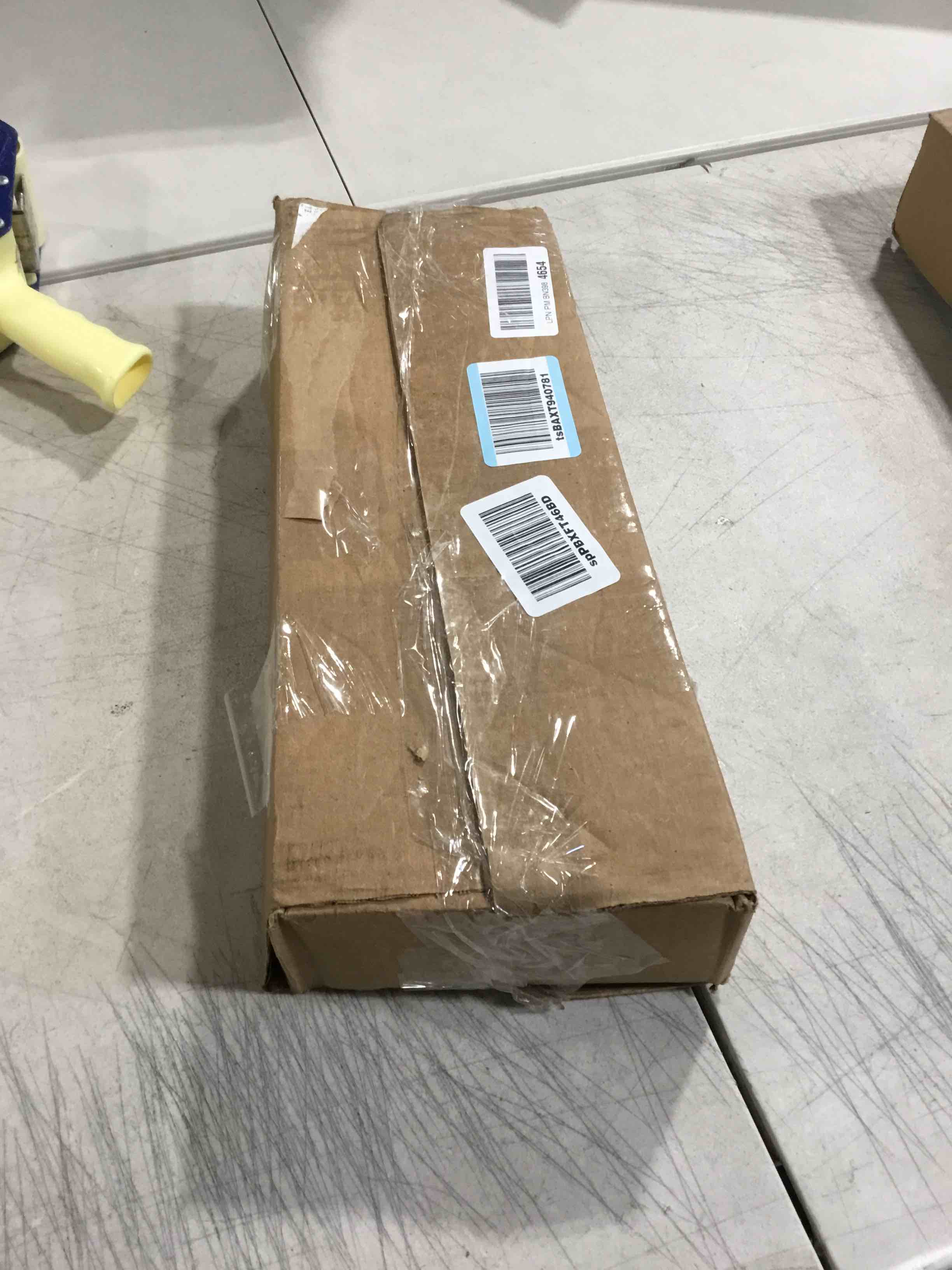 https://s3.amazonaws.com/lotting-images-prod/bidfta/RED6637504_1723486631119.jpeg