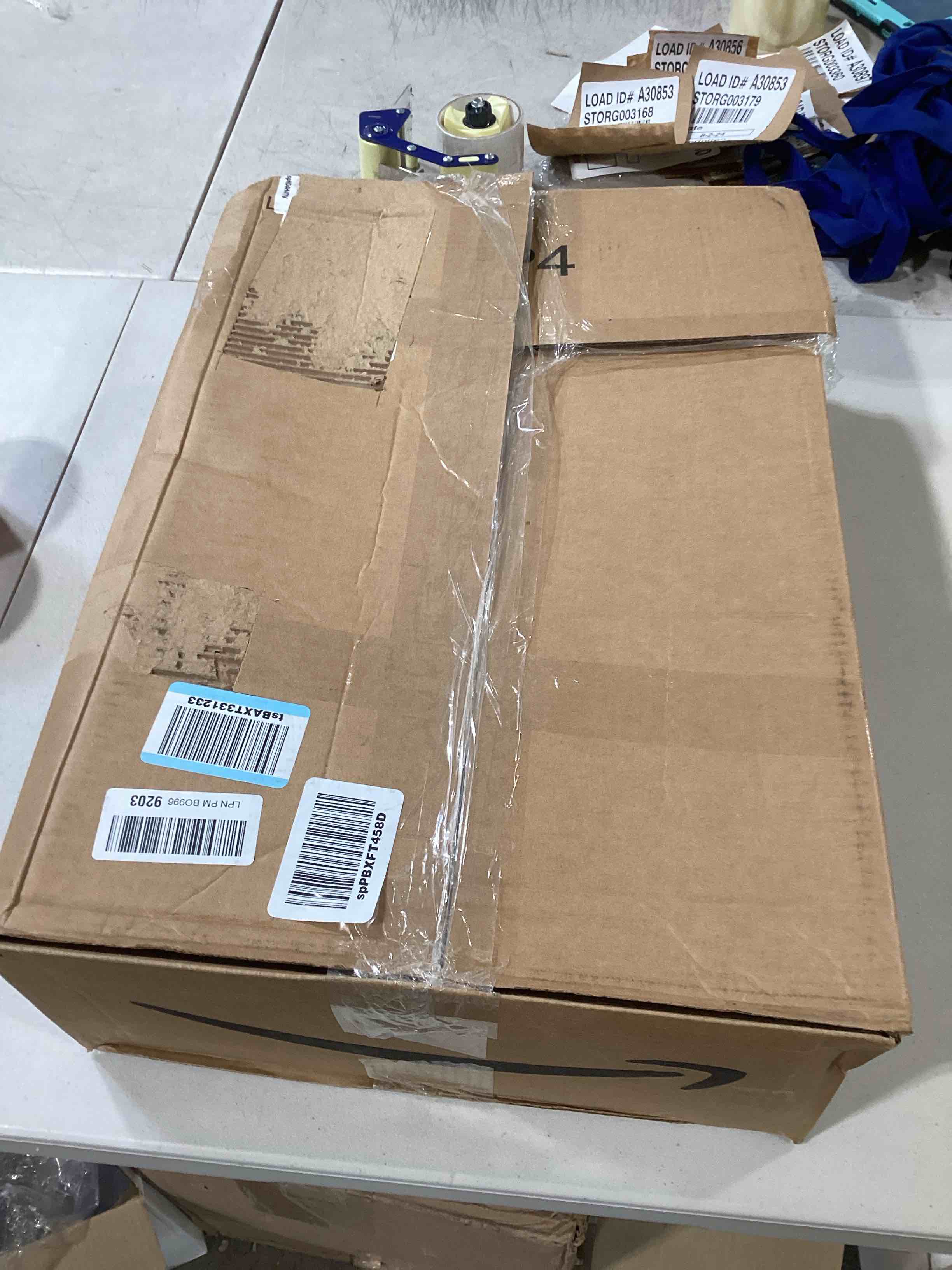https://s3.amazonaws.com/lotting-images-prod/bidfta/RED6637738_1723562395381.jpeg