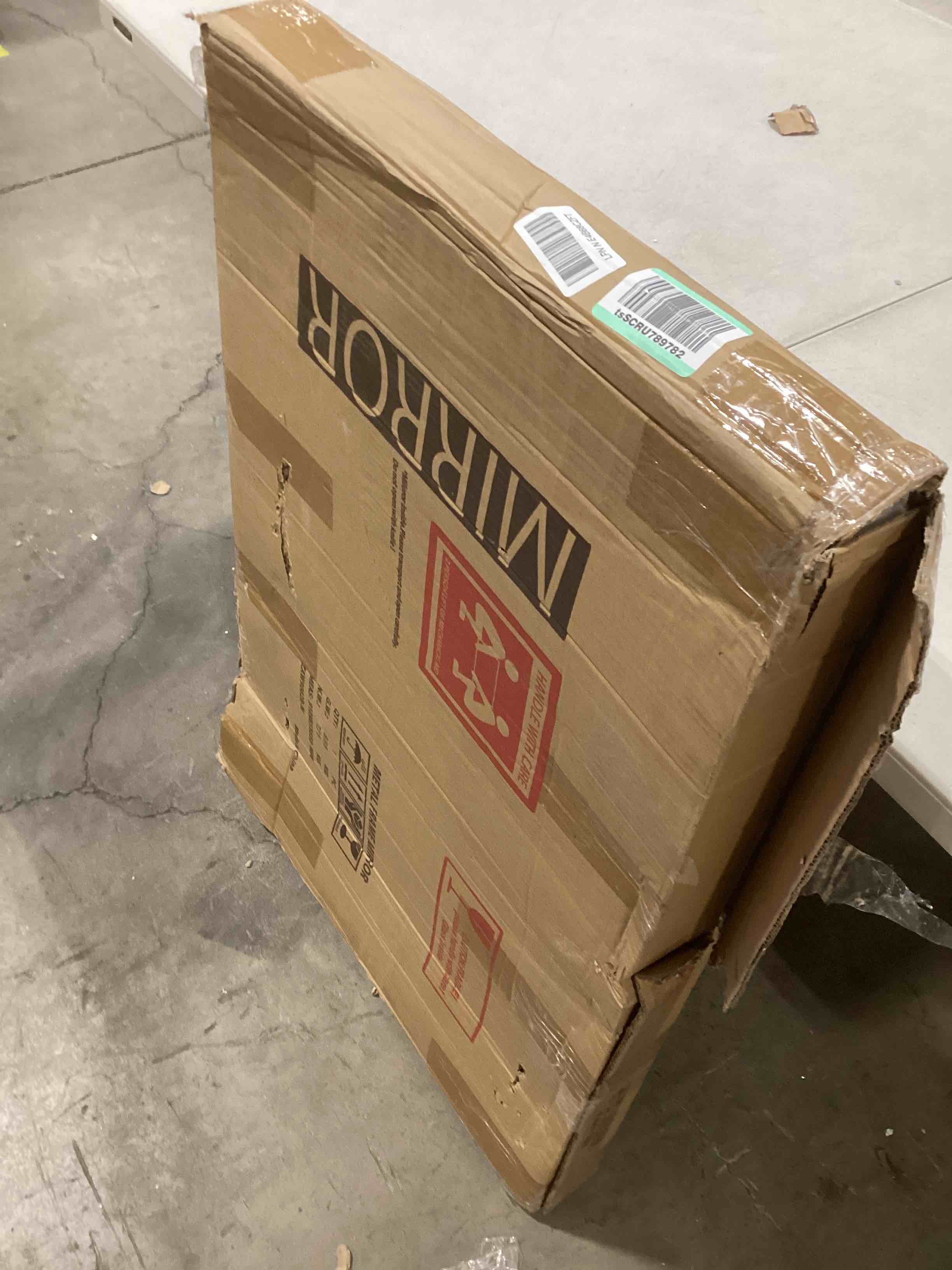 https://s3.amazonaws.com/lotting-images-prod/bidfta/RED6637872_1723638832802.jpeg