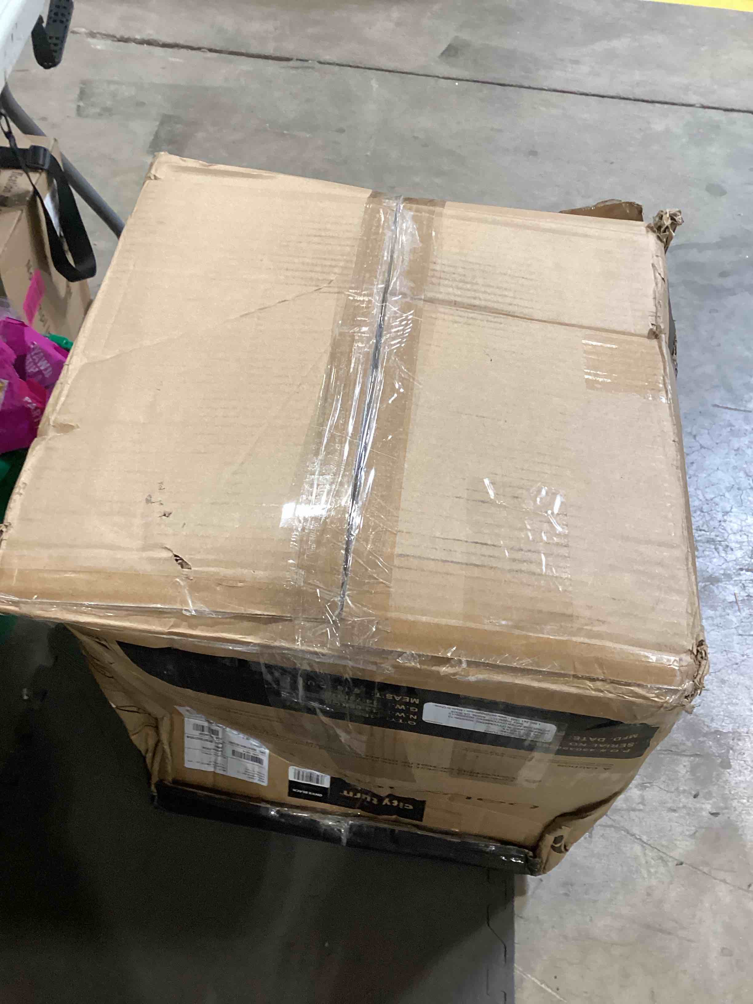 https://s3.amazonaws.com/lotting-images-prod/bidfta/RED6638126_1721758198877.jpeg