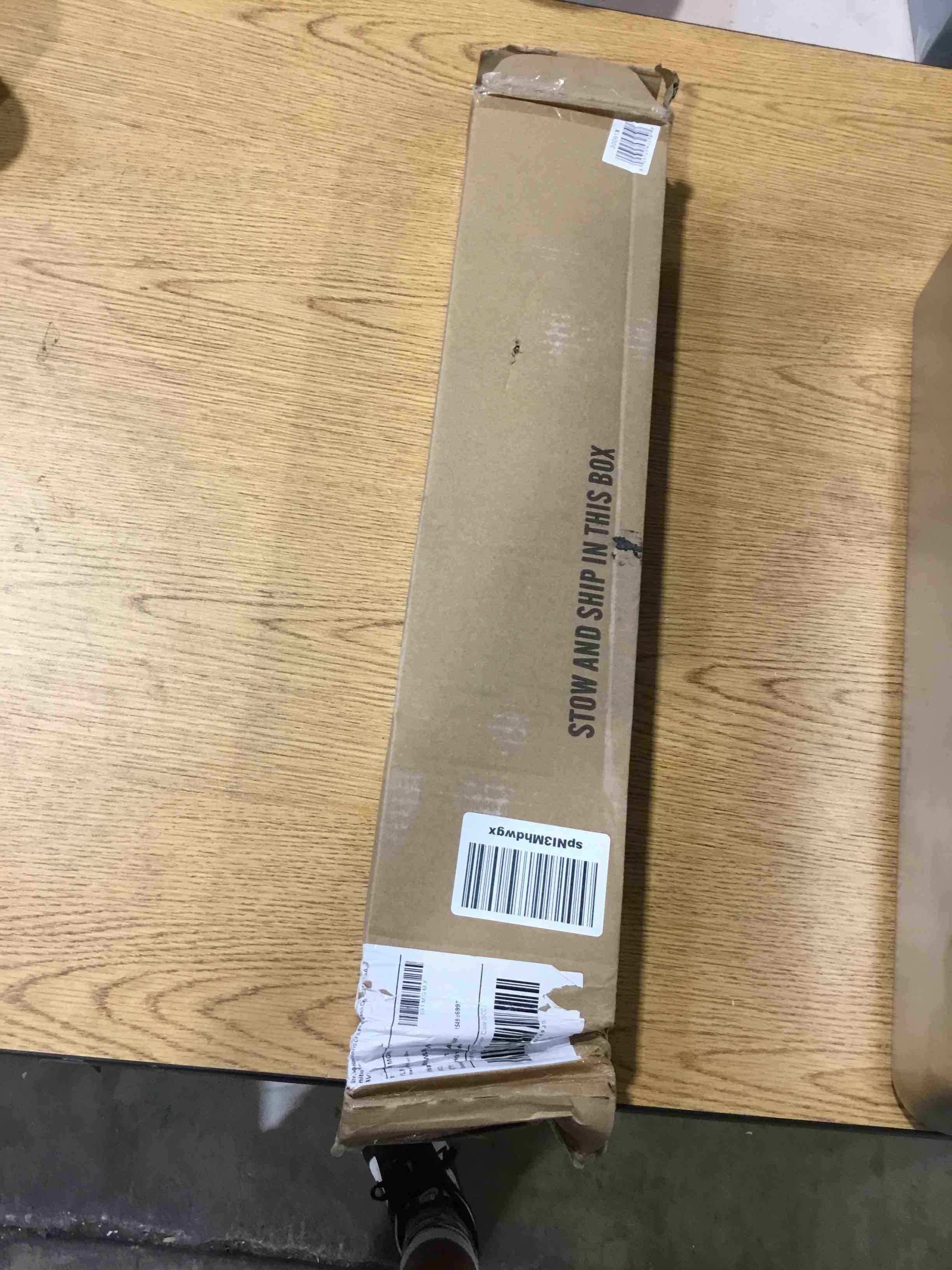 https://s3.amazonaws.com/lotting-images-prod/bidfta/RED6638343_1722258132783.jpeg