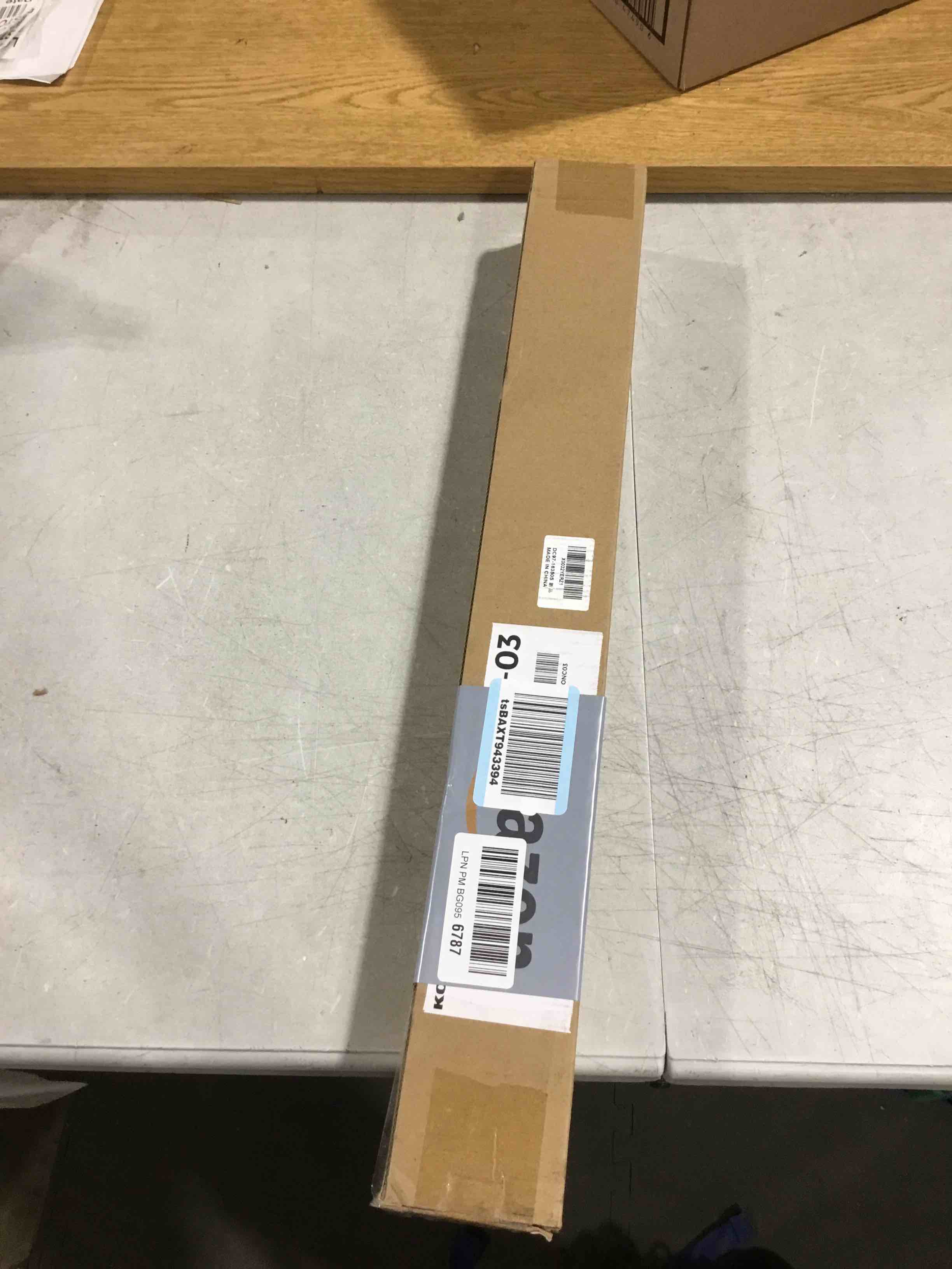 https://s3.amazonaws.com/lotting-images-prod/bidfta/RED6638455_1722367937409.jpeg
