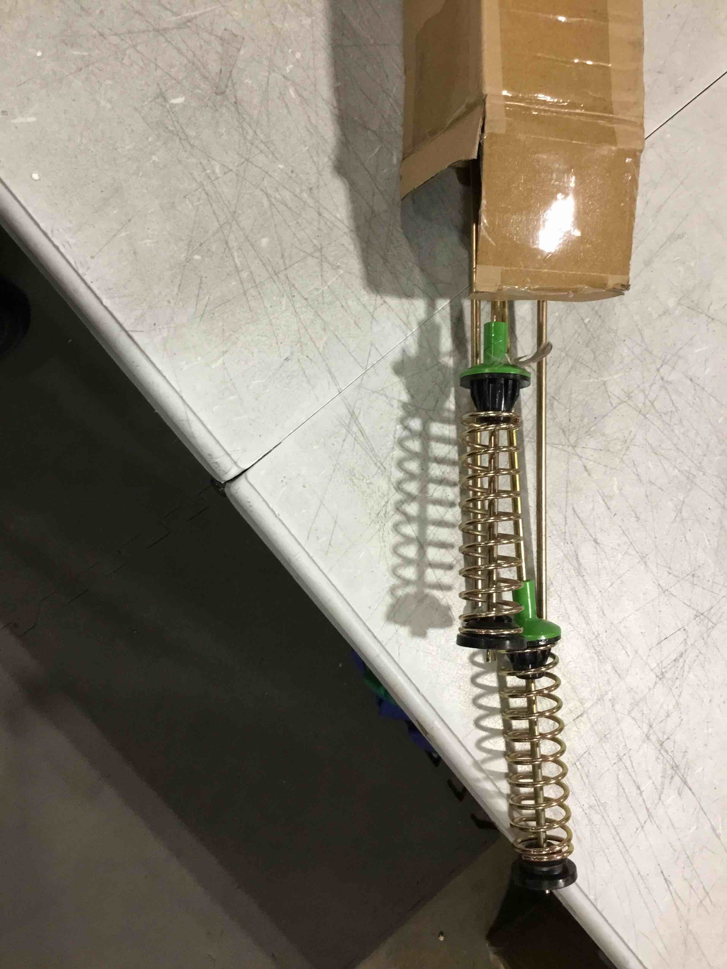 https://s3.amazonaws.com/lotting-images-prod/bidfta/RED6638455_1722367981254.jpeg