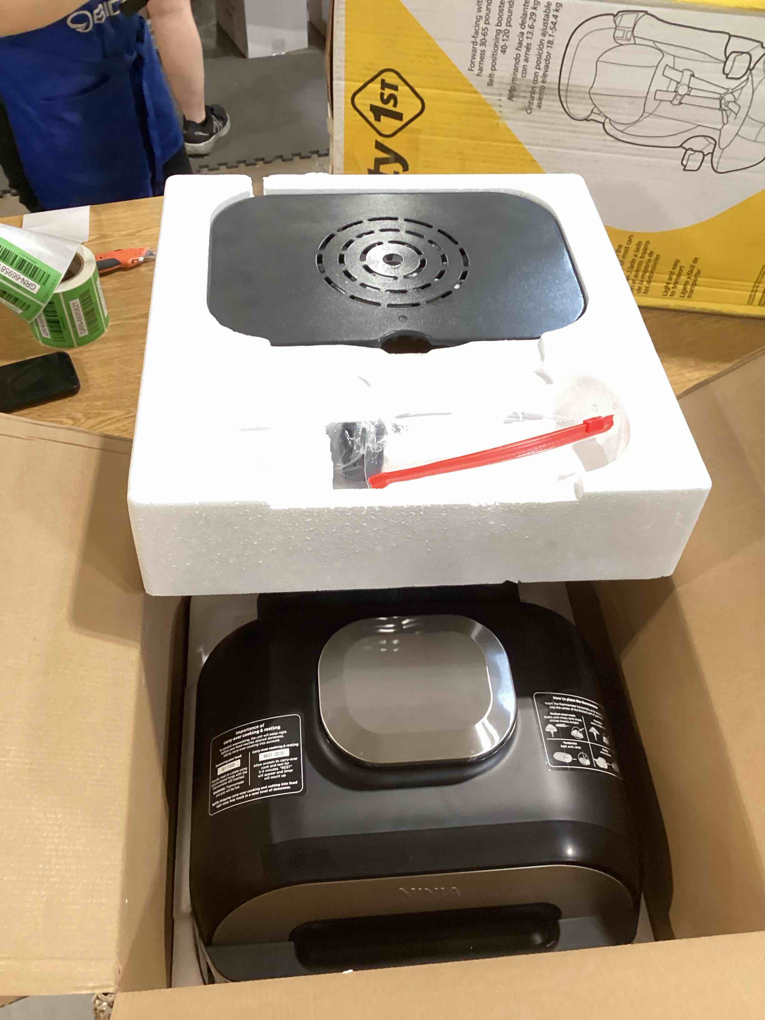 https://s3.amazonaws.com/lotting-images-prod/bidfta/RED6638470_1722447993698.jpeg