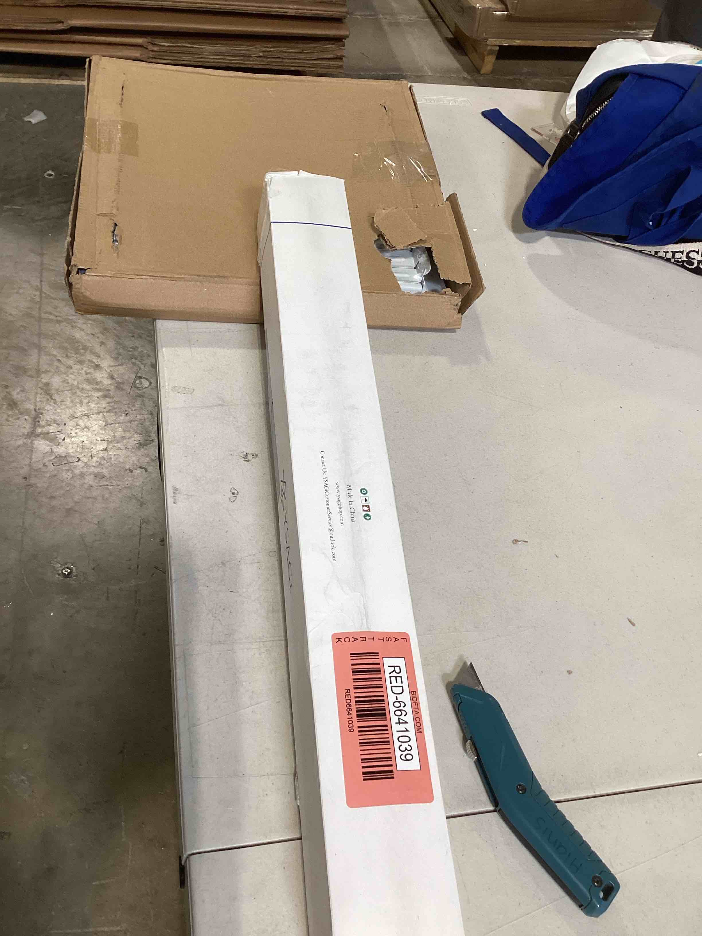 https://s3.amazonaws.com/lotting-images-prod/bidfta/RED6641039_1725560790204.jpeg