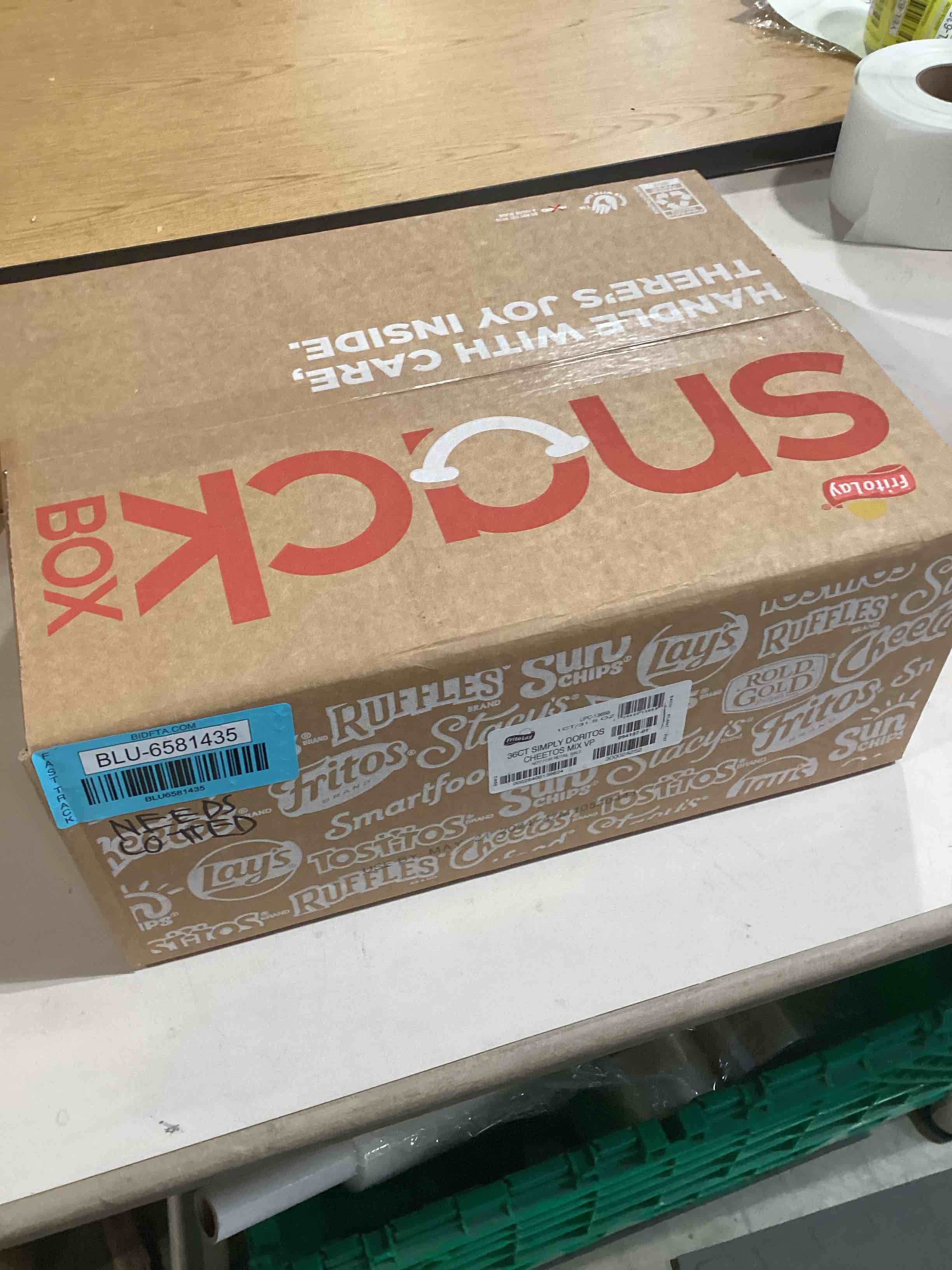 https://s3.amazonaws.com/lotting-images-prod/bidfta/RED6642753_1720628601199.jpeg