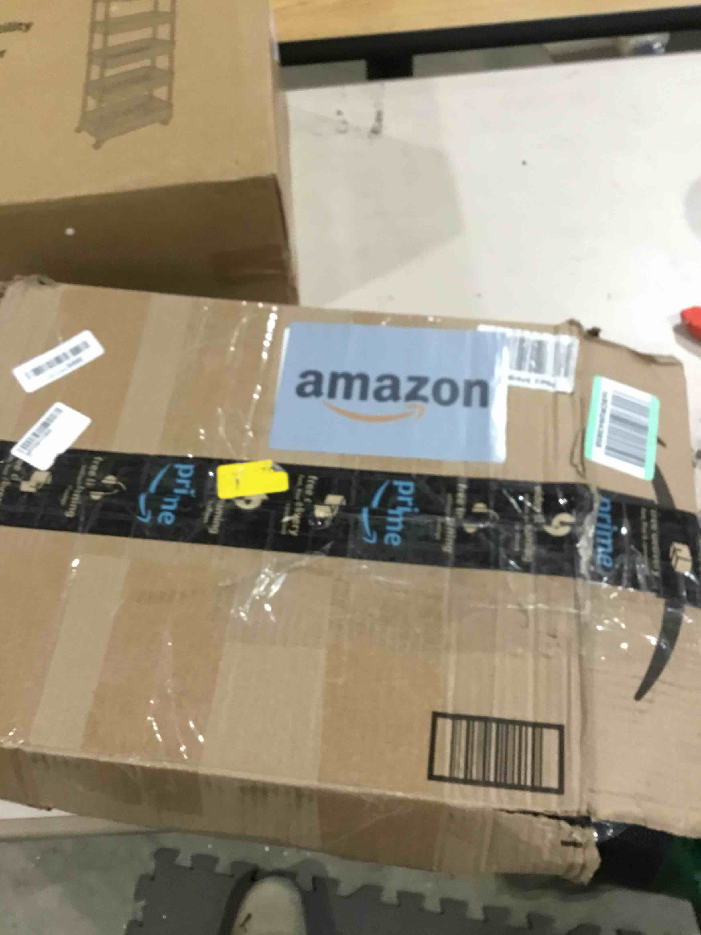 https://s3.amazonaws.com/lotting-images-prod/bidfta/RED6642927_1730120395321.jpeg