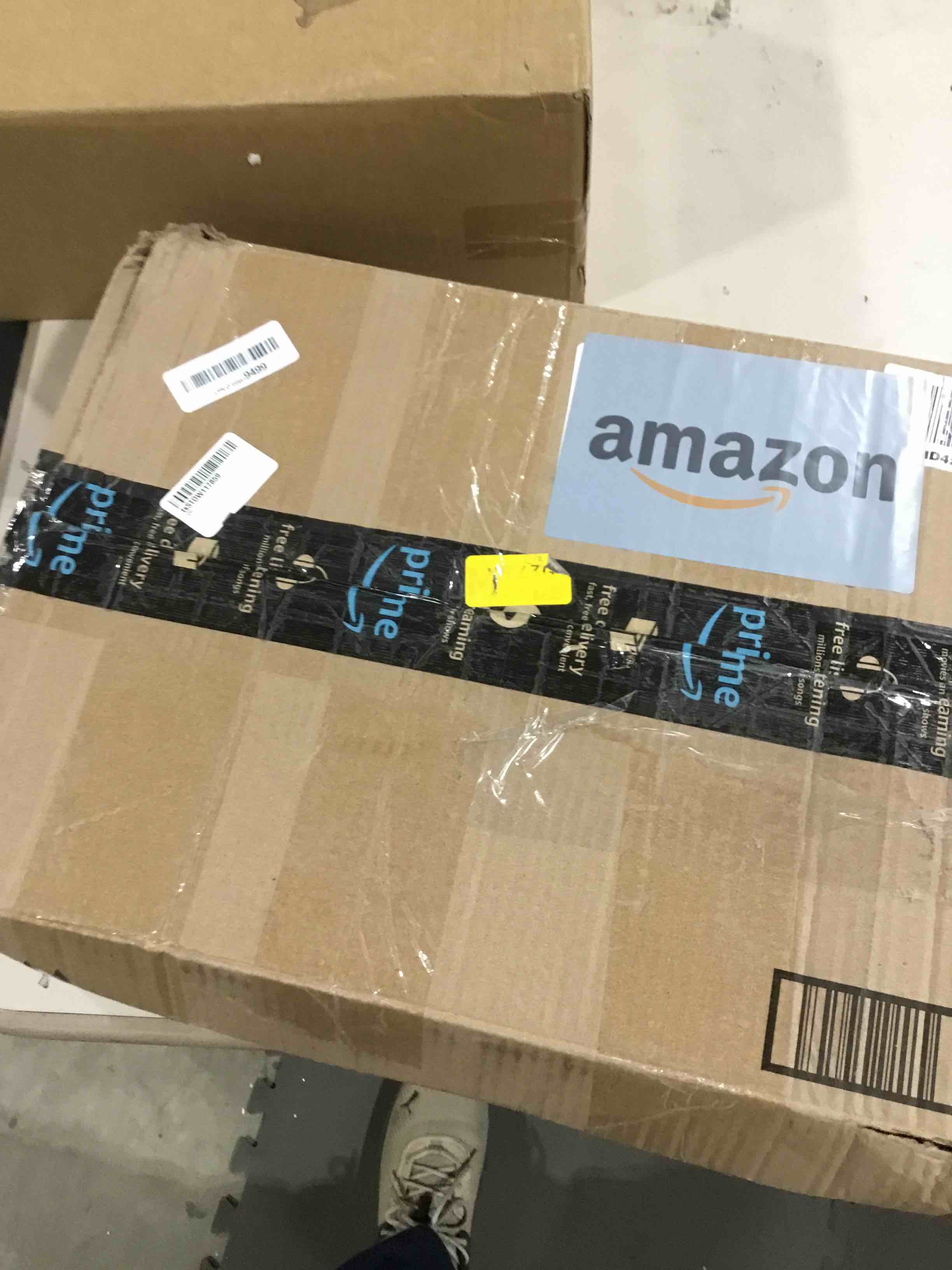 https://s3.amazonaws.com/lotting-images-prod/bidfta/RED6642927_1730120396986.jpeg