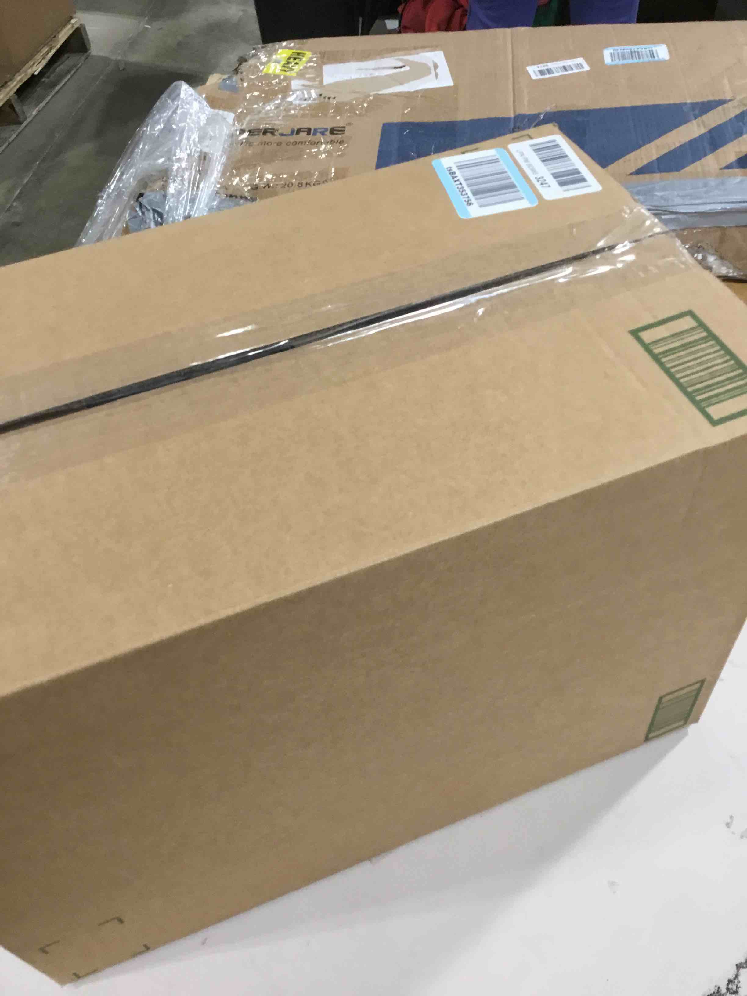 https://s3.amazonaws.com/lotting-images-prod/bidfta/RED6643073_1730303329221.jpeg