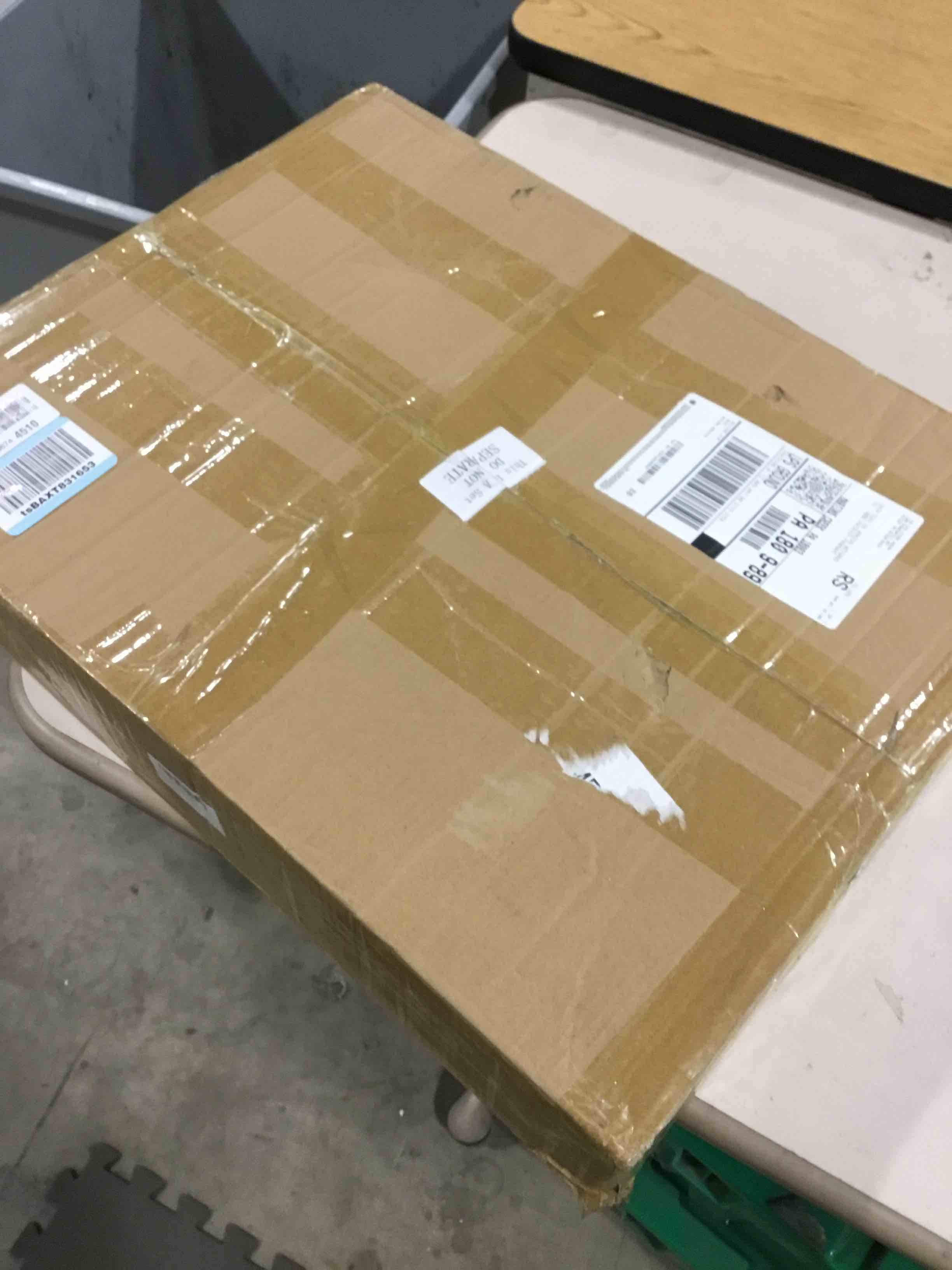 https://s3.amazonaws.com/lotting-images-prod/bidfta/RED6643125_1730375601221.jpeg