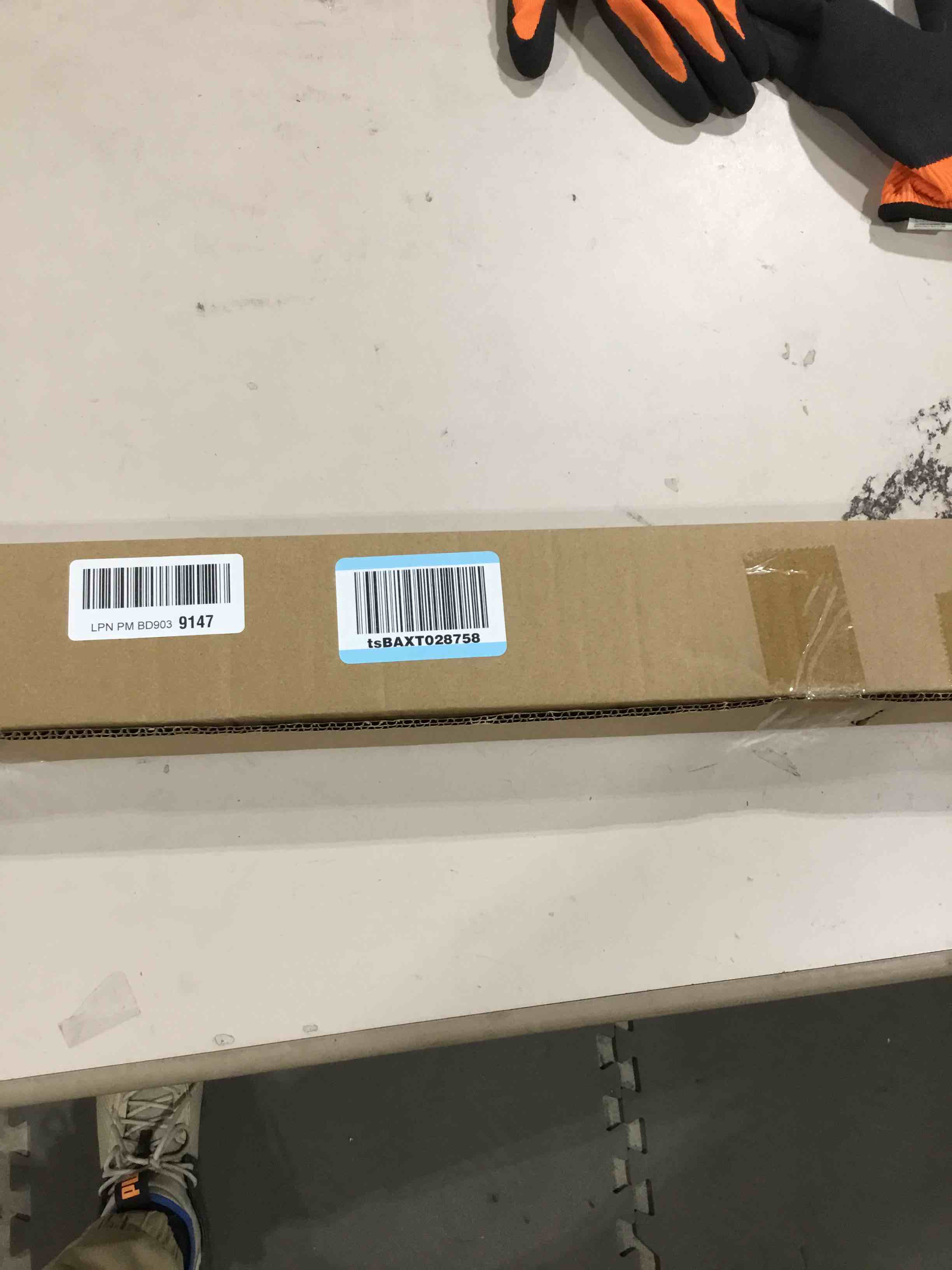 https://s3.amazonaws.com/lotting-images-prod/bidfta/RED6643146_1730403908878.jpeg