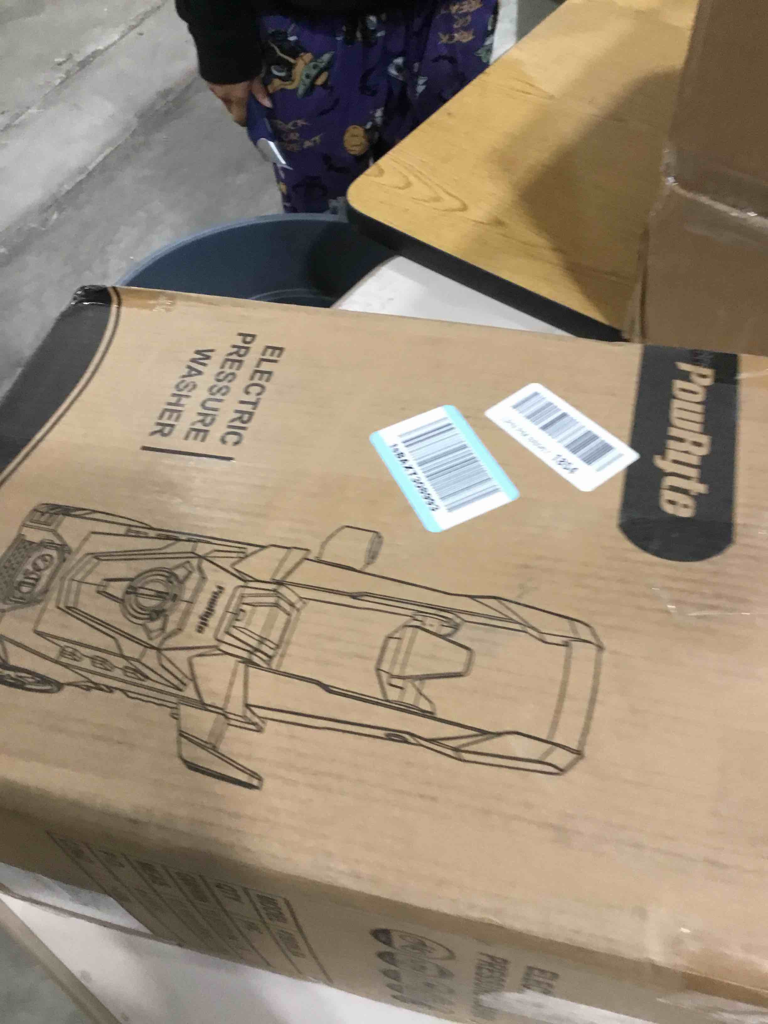 https://s3.amazonaws.com/lotting-images-prod/bidfta/RED6643251_1730731639903.jpeg