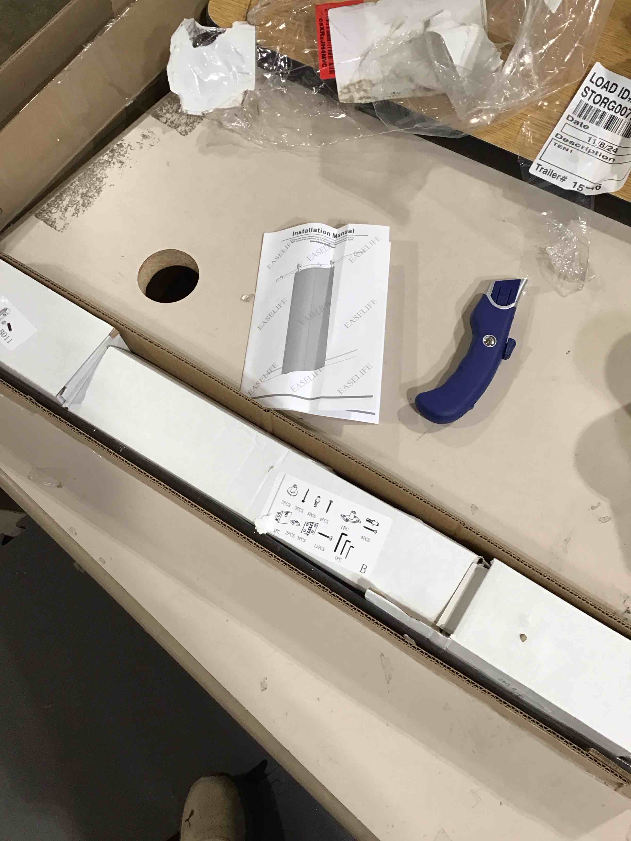 https://s3.amazonaws.com/lotting-images-prod/bidfta/RED6643430_1731094213628.jpeg
