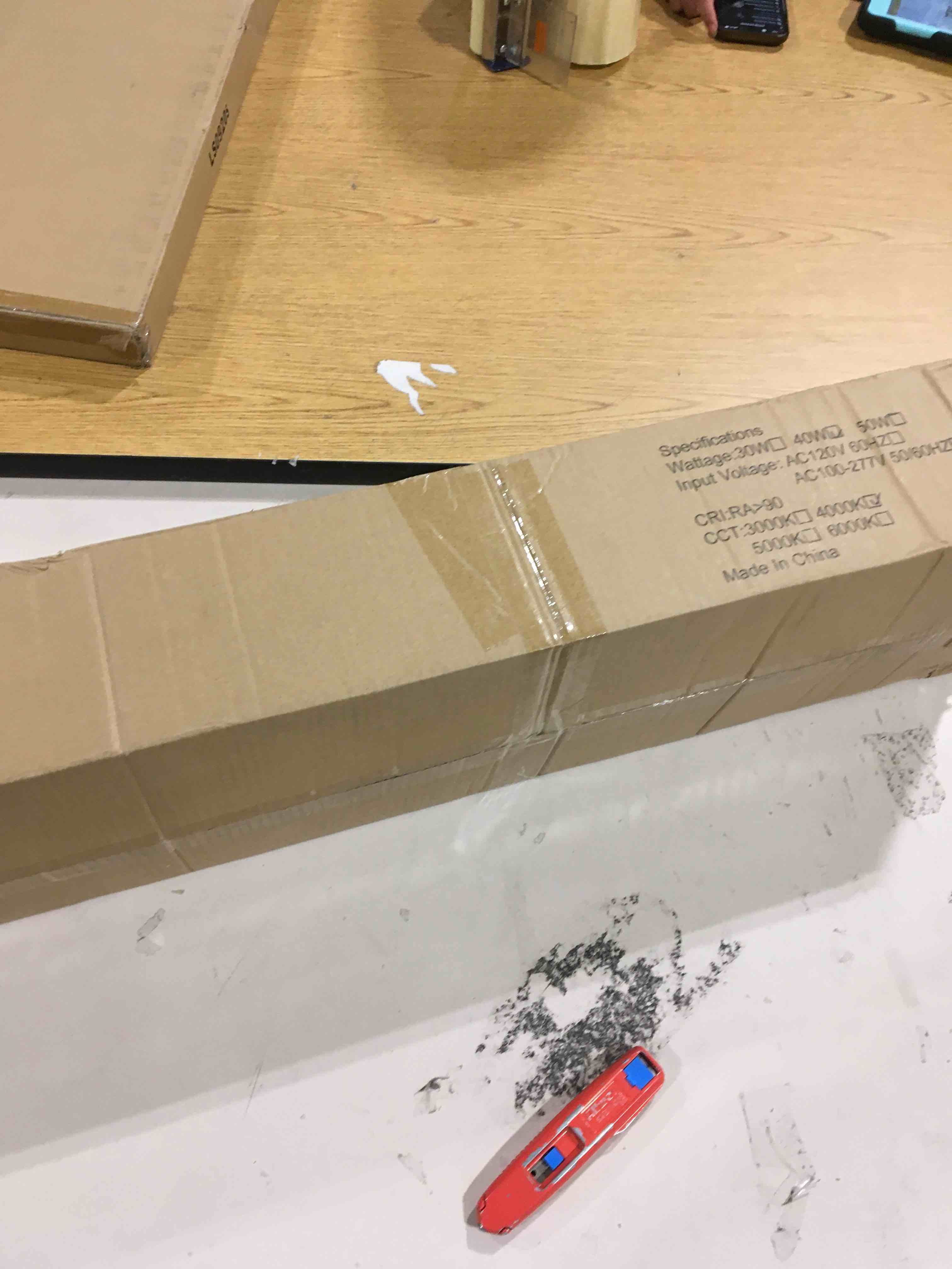 https://s3.amazonaws.com/lotting-images-prod/bidfta/RED6643448_1731328274534.jpeg