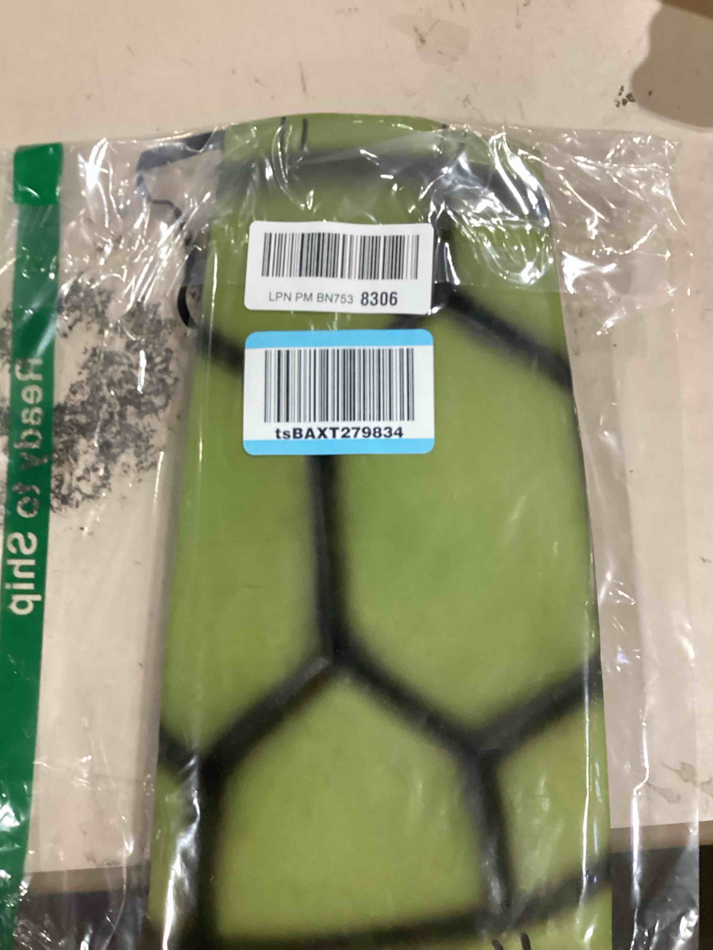 https://s3.amazonaws.com/lotting-images-prod/bidfta/RED6643870_1732045330994.jpeg