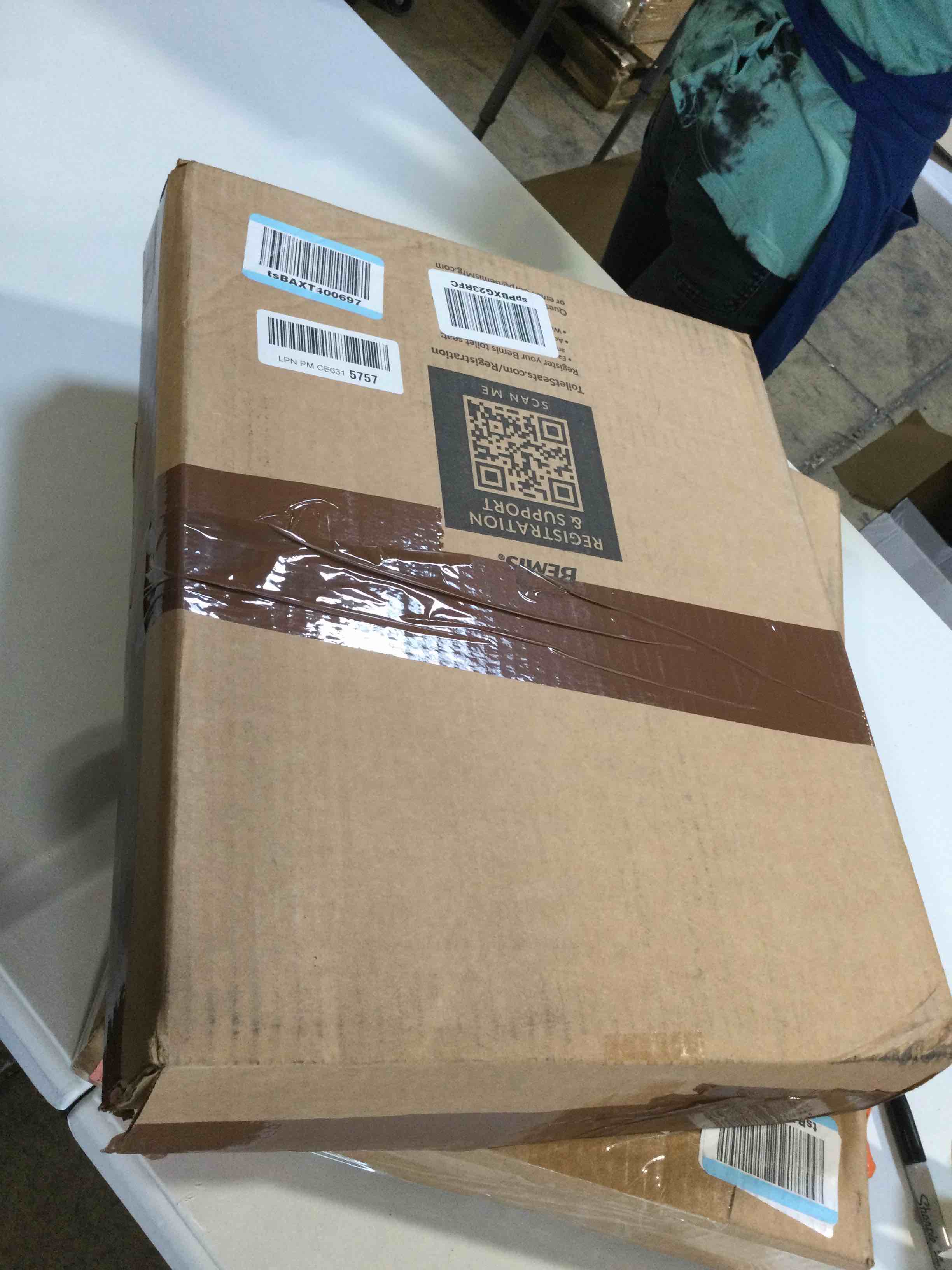 Mayfair Caswell Modern Toilet Seat, Slow Close, Easy Clean, Plastic