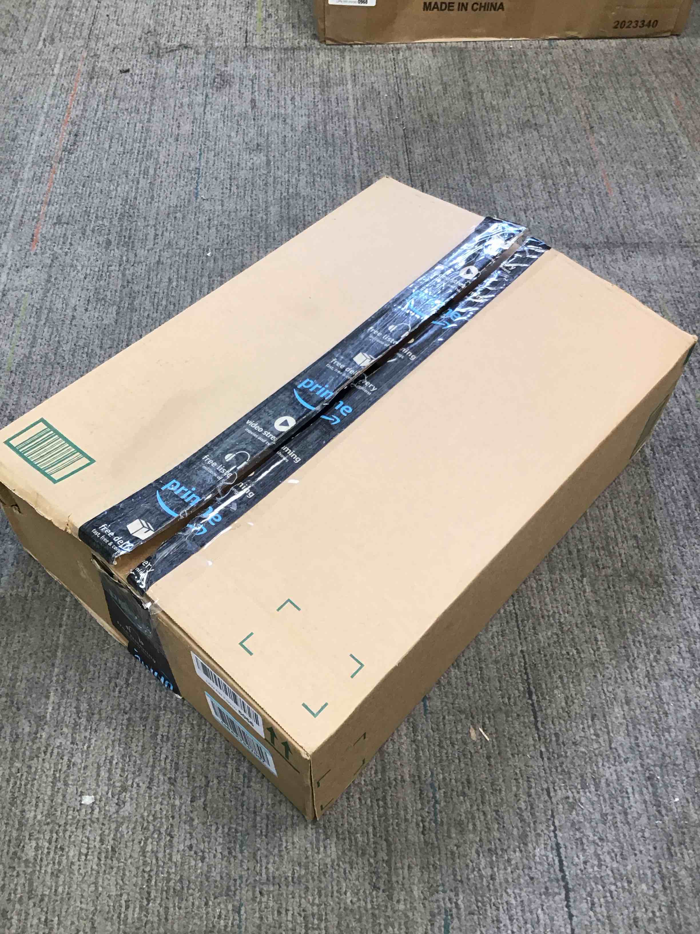 https://s3.amazonaws.com/lotting-images-prod/bidfta/RED6644456_1728666491178.jpeg