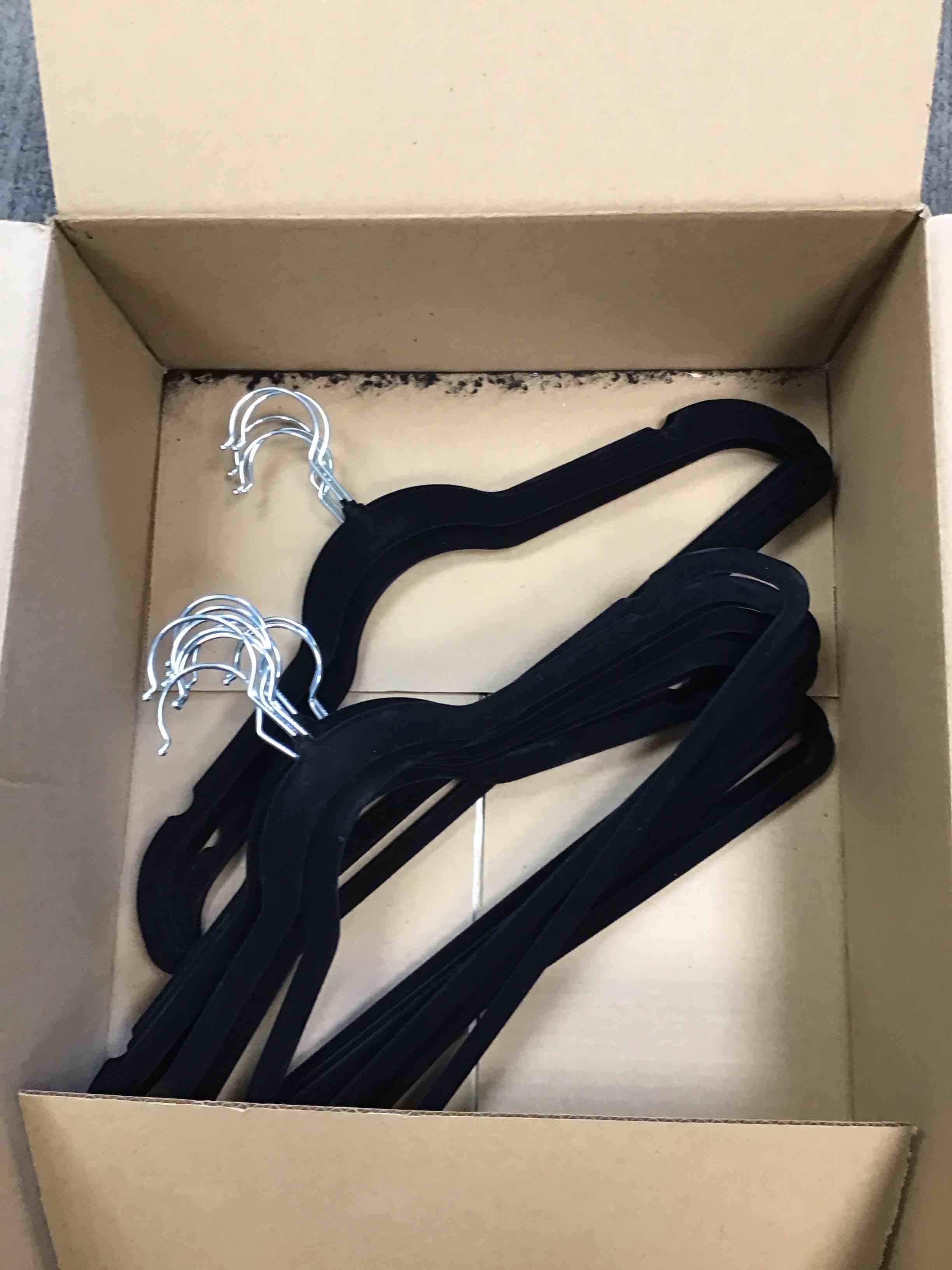 https://s3.amazonaws.com/lotting-images-prod/bidfta/RED6644456_1728666505152.jpeg