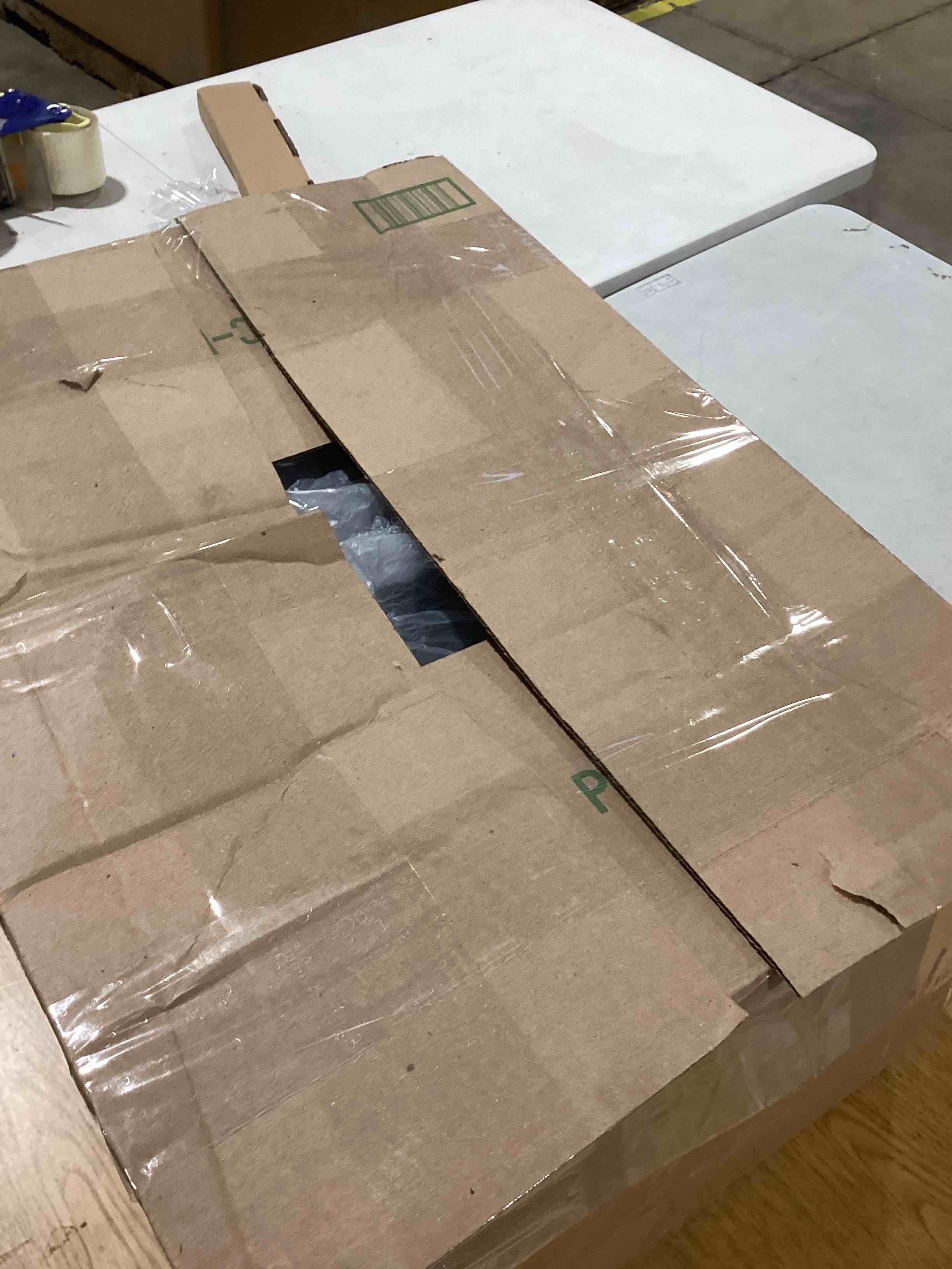 https://s3.amazonaws.com/lotting-images-prod/bidfta/RED6644756_1729165350107.jpeg
