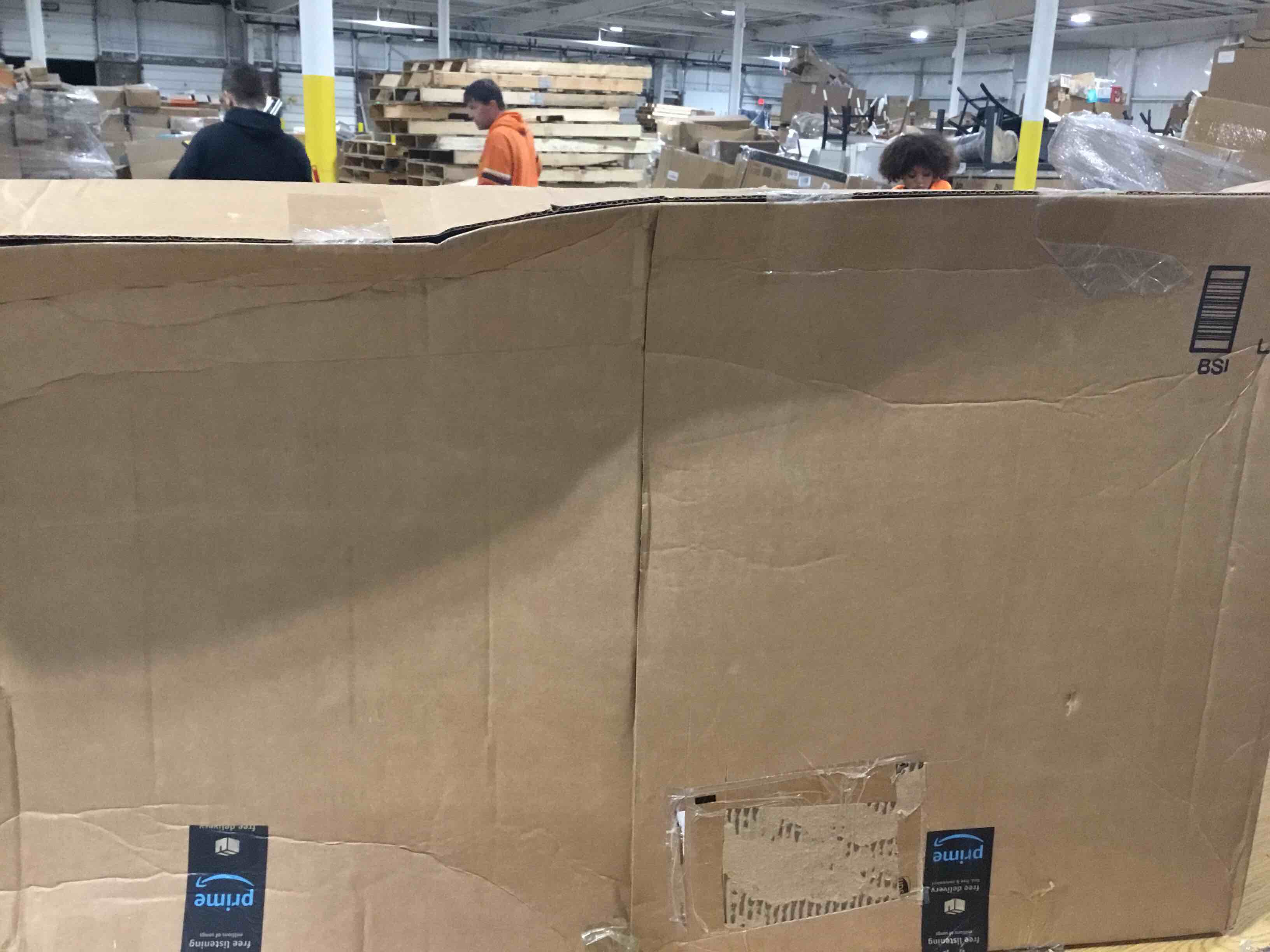 https://s3.amazonaws.com/lotting-images-prod/bidfta/RED6644871_1729250683089.jpeg
