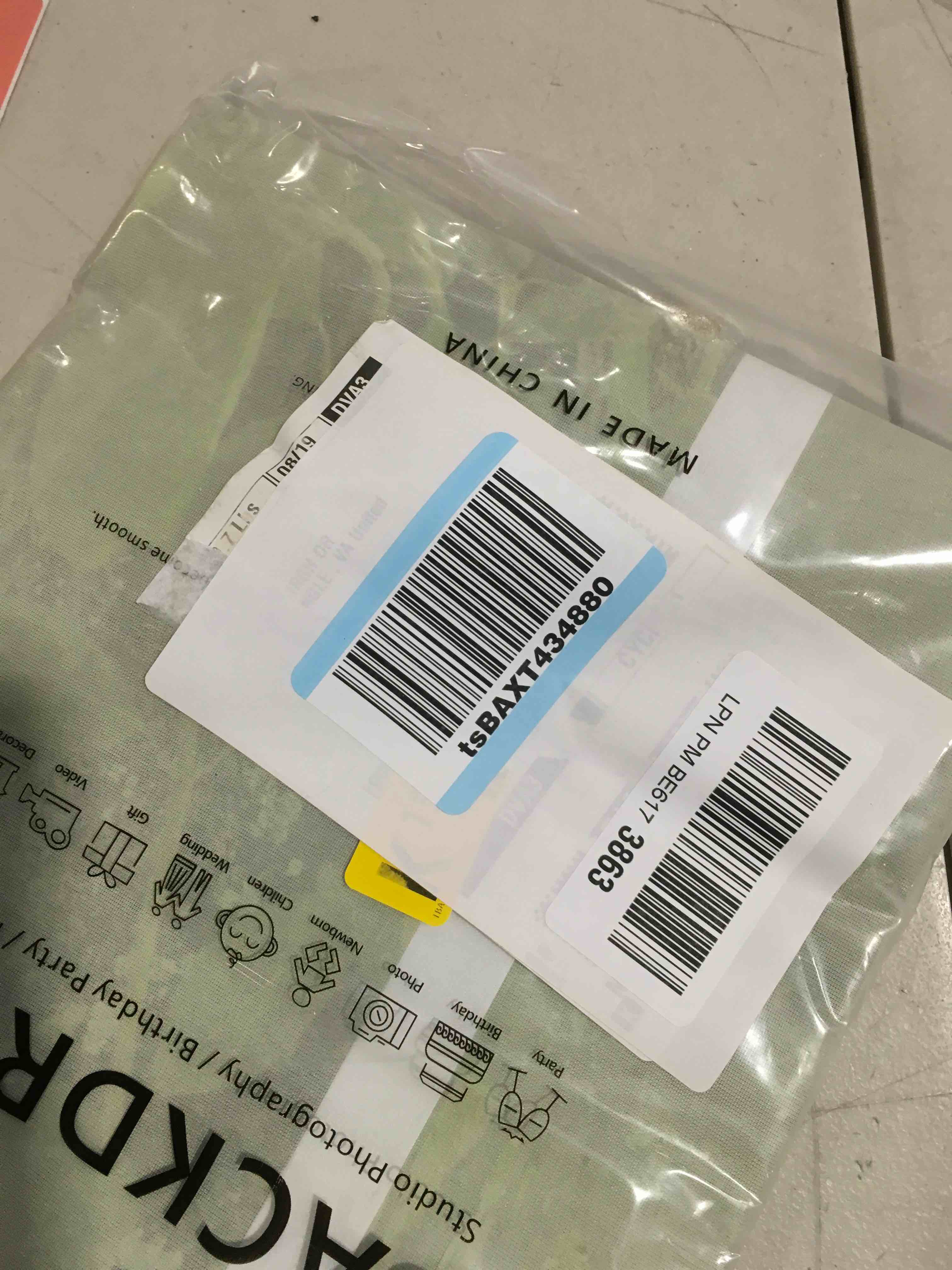https://s3.amazonaws.com/lotting-images-prod/bidfta/RED6646080_1728650704644.jpeg