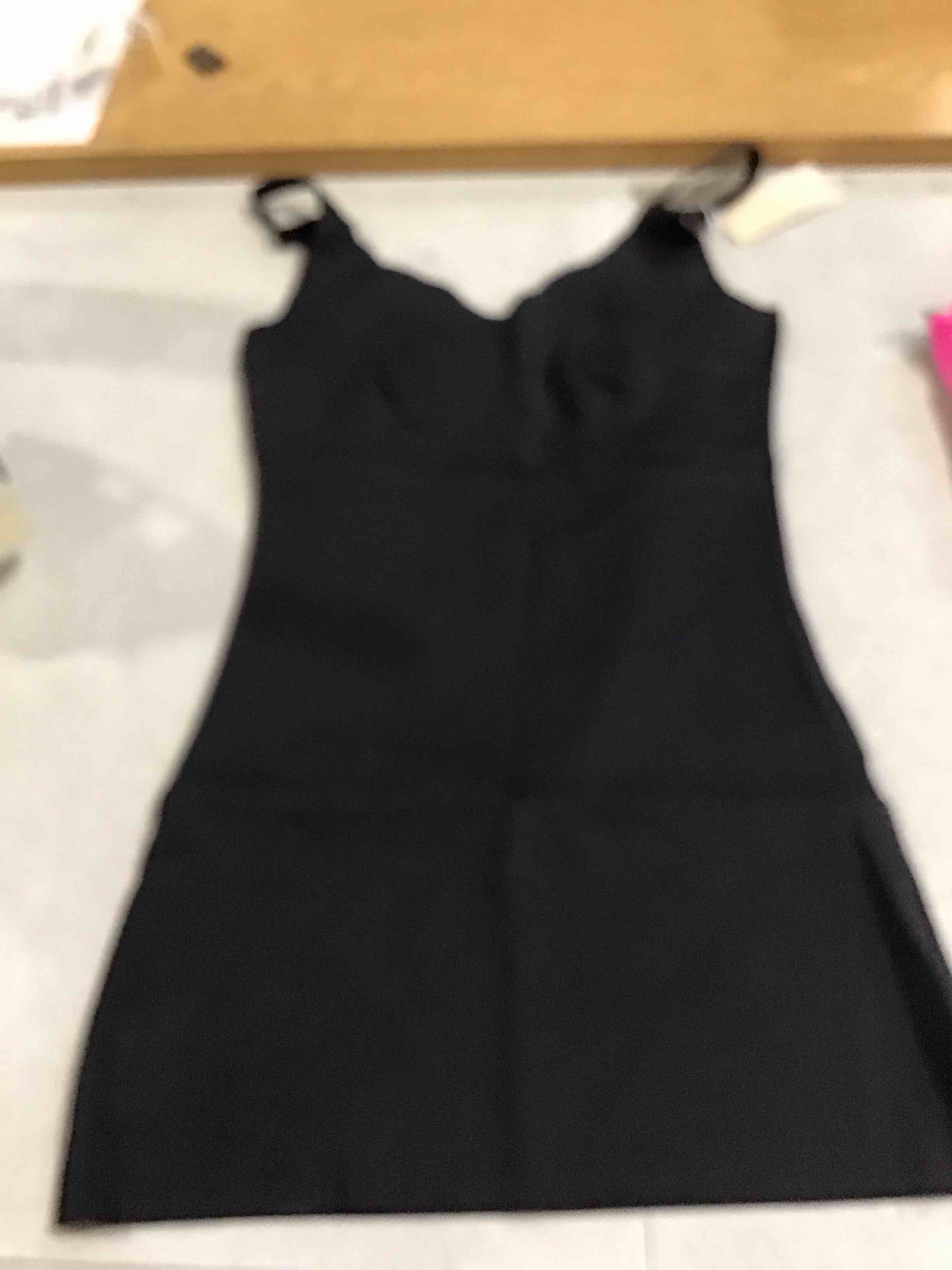 https://s3.amazonaws.com/lotting-images-prod/bidfta/RED6647071_1728488138030.jpeg