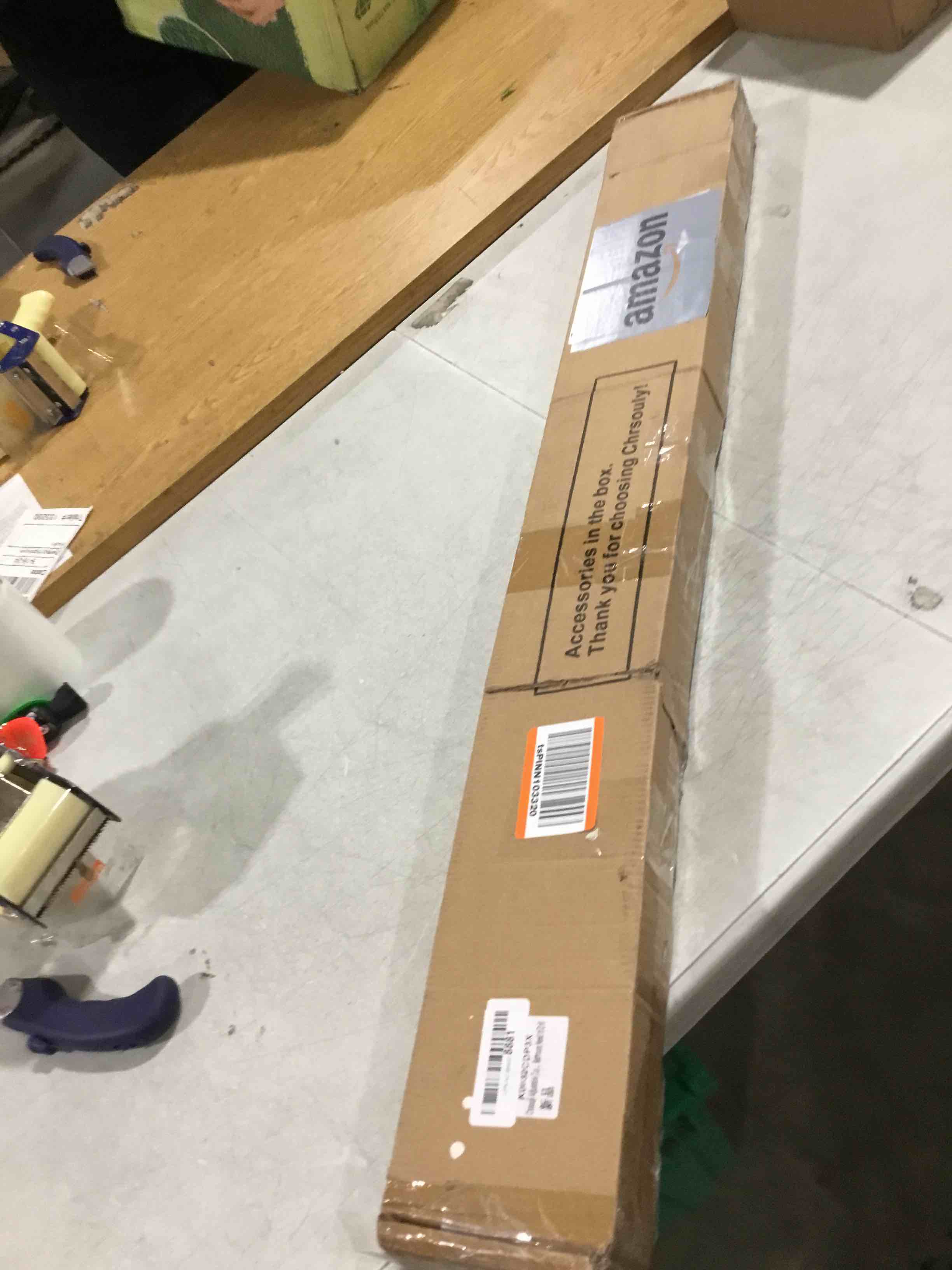 https://s3.amazonaws.com/lotting-images-prod/bidfta/RED6647181_1728559533991.jpeg